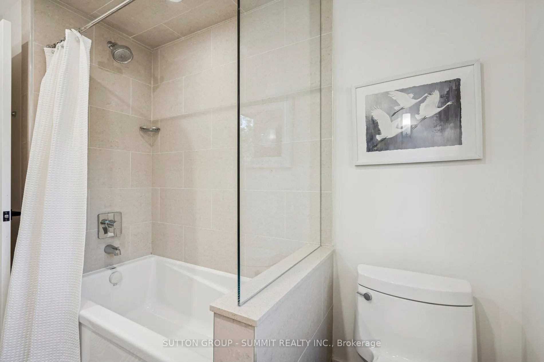 1688 Missenden Crescent