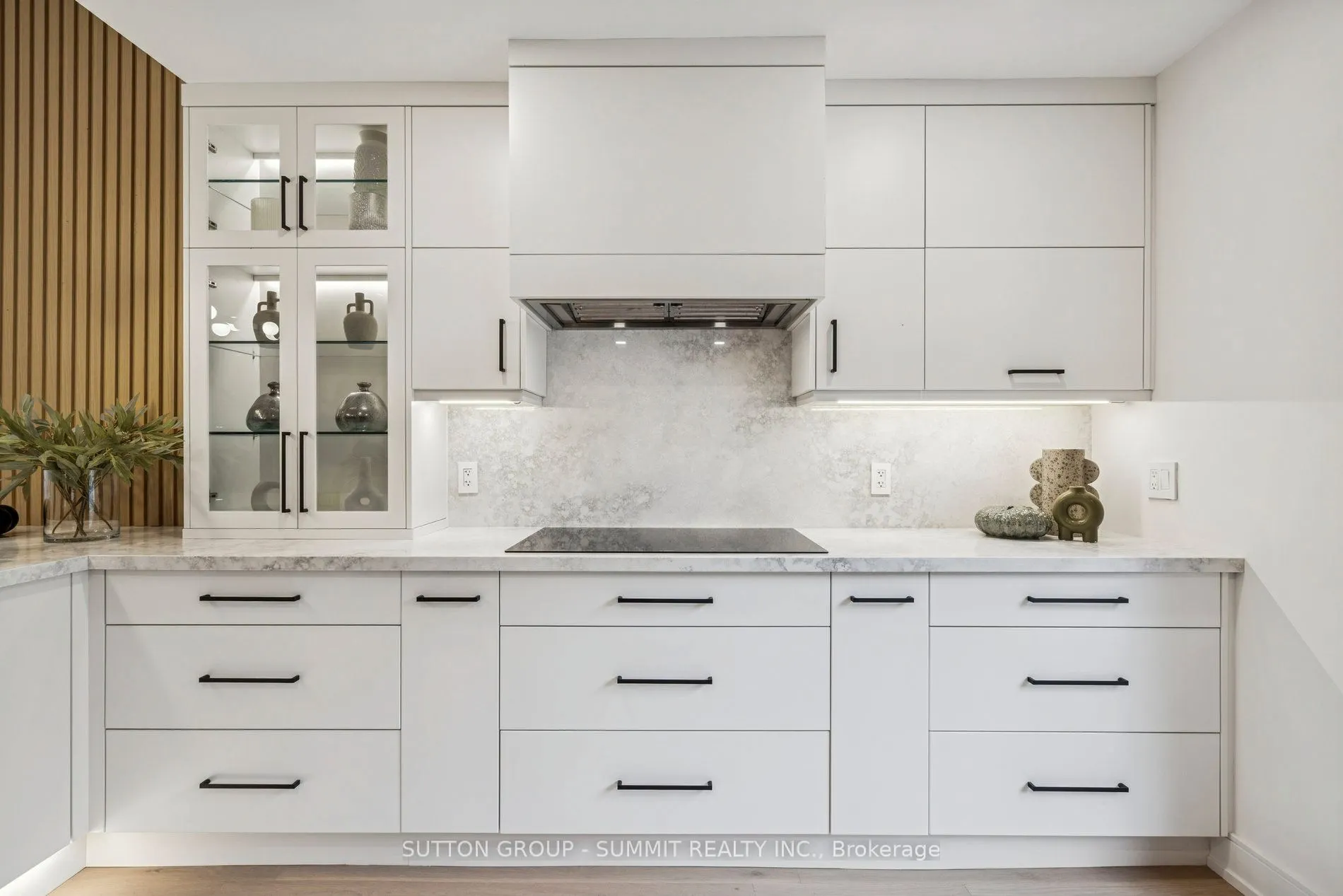 1688 Missenden Crescent