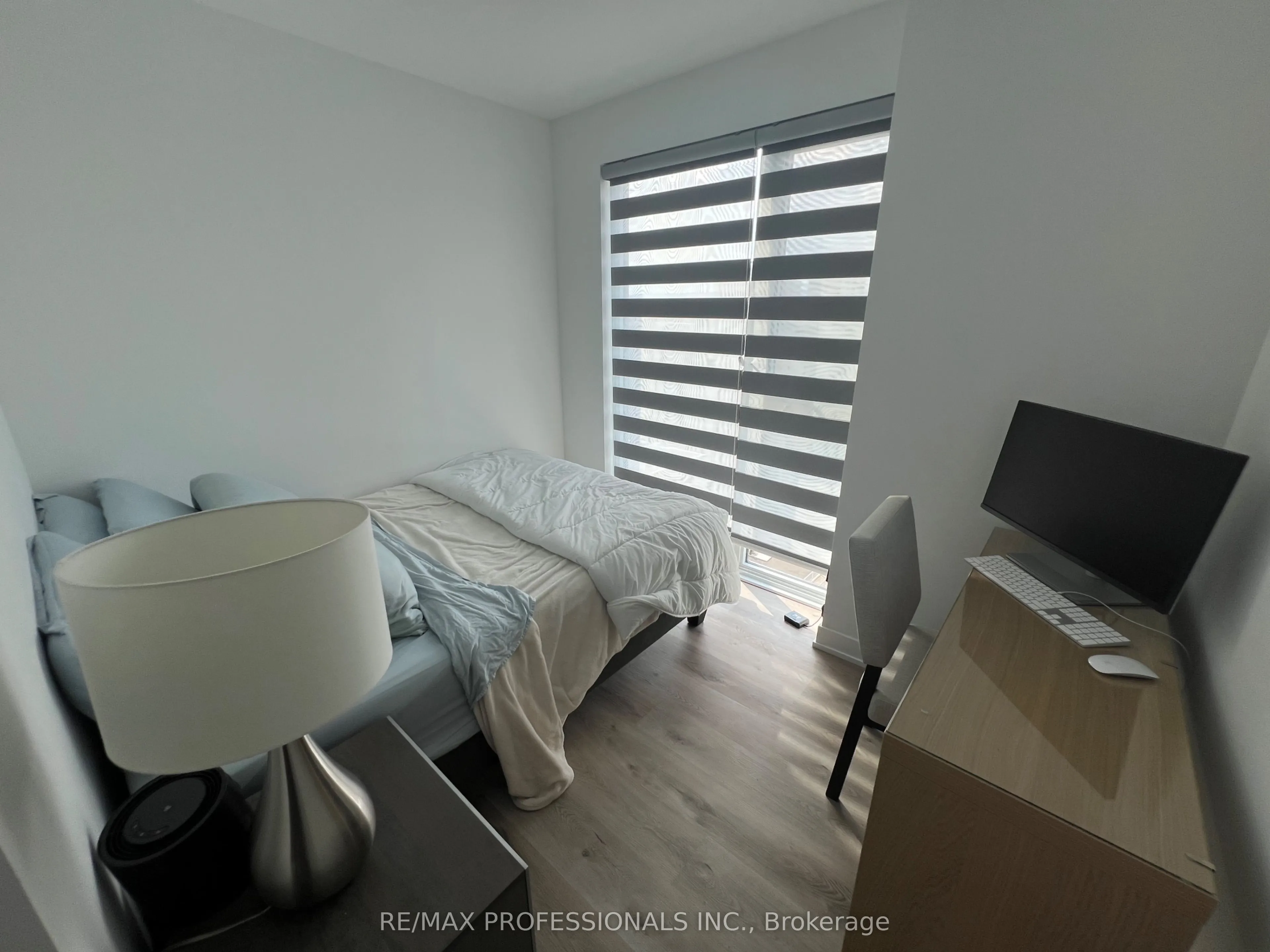 370 Martha Street, #802