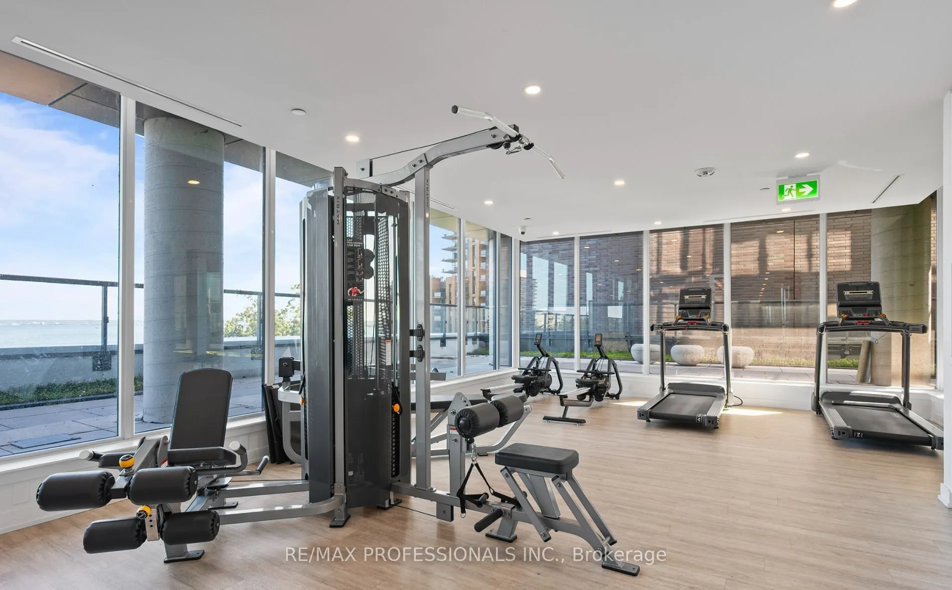 370 Martha Street, #802