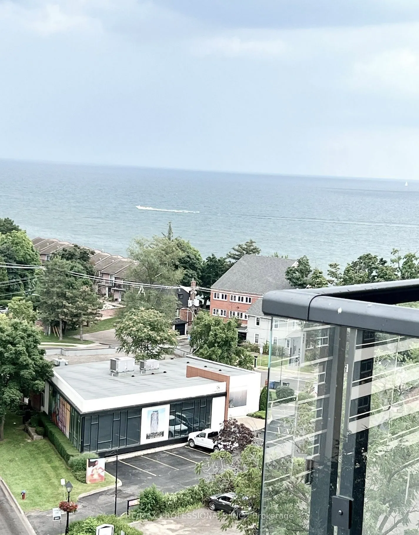 370 Martha Street, #802