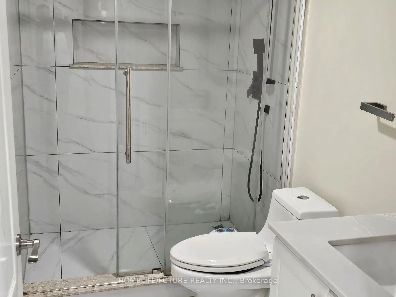 36 Newhouse Boulevard, #Bsmt