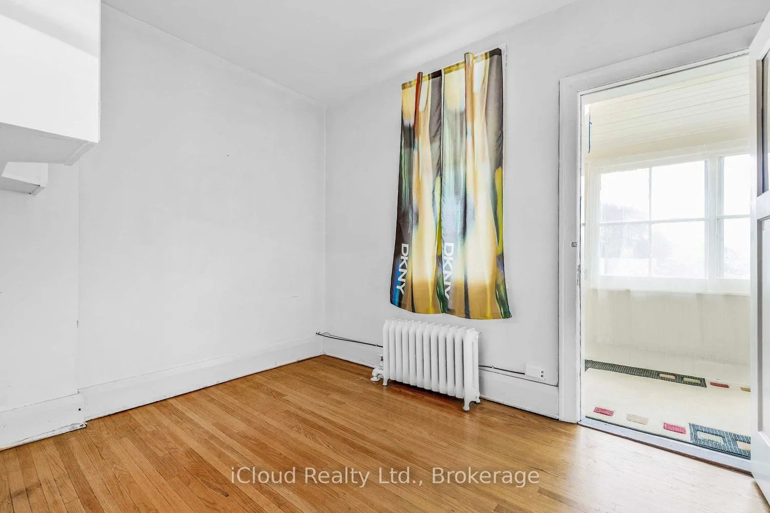 74* Glendale* Avenue