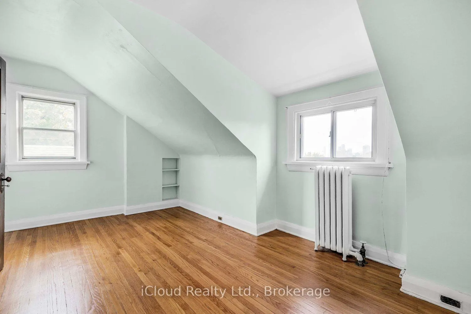 74* Glendale* Avenue