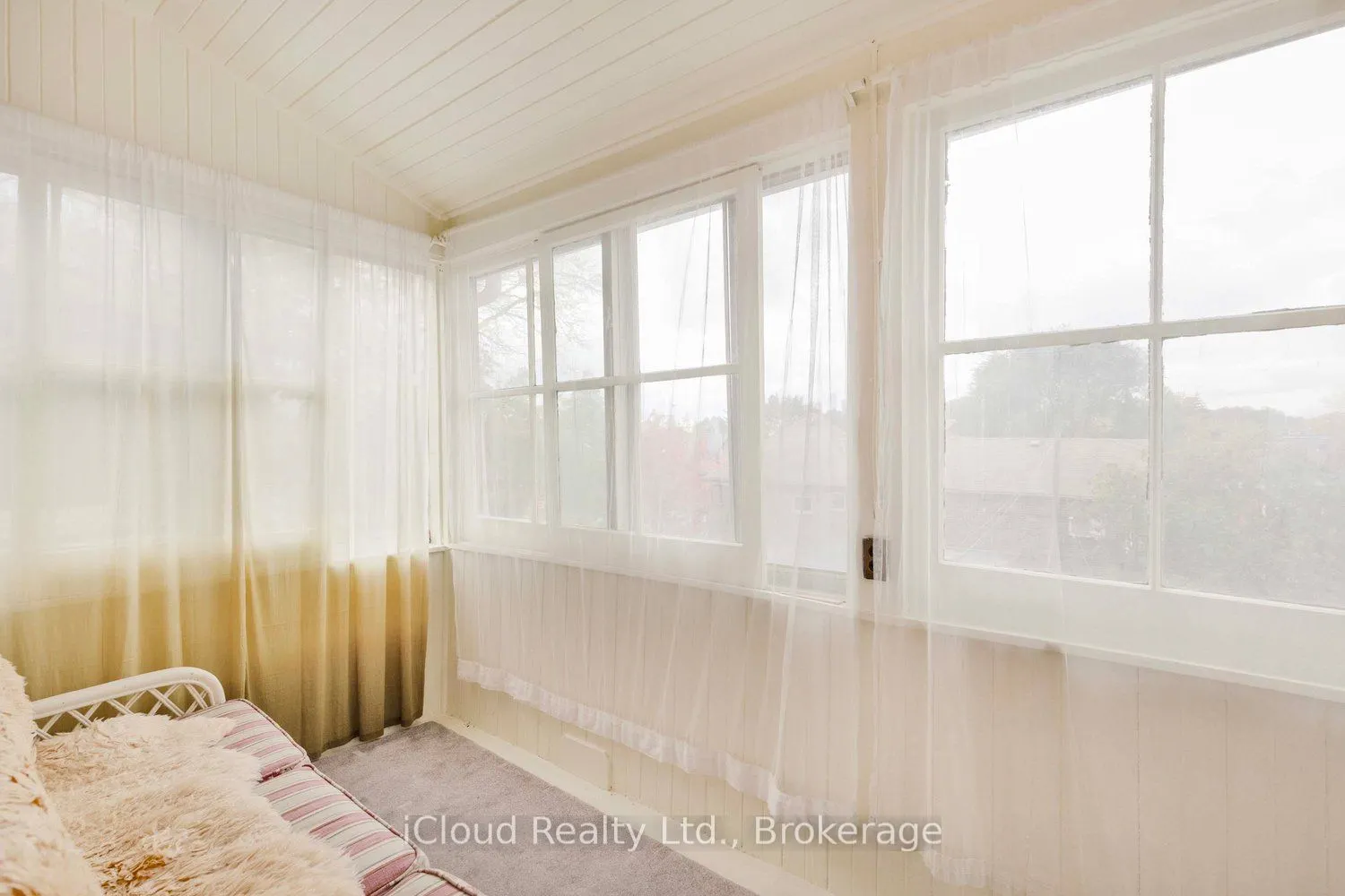 74* Glendale* Avenue