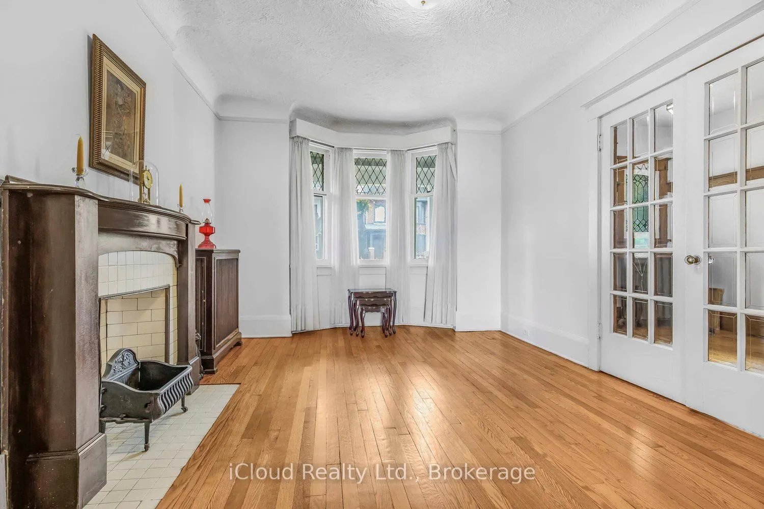 74* Glendale* Avenue