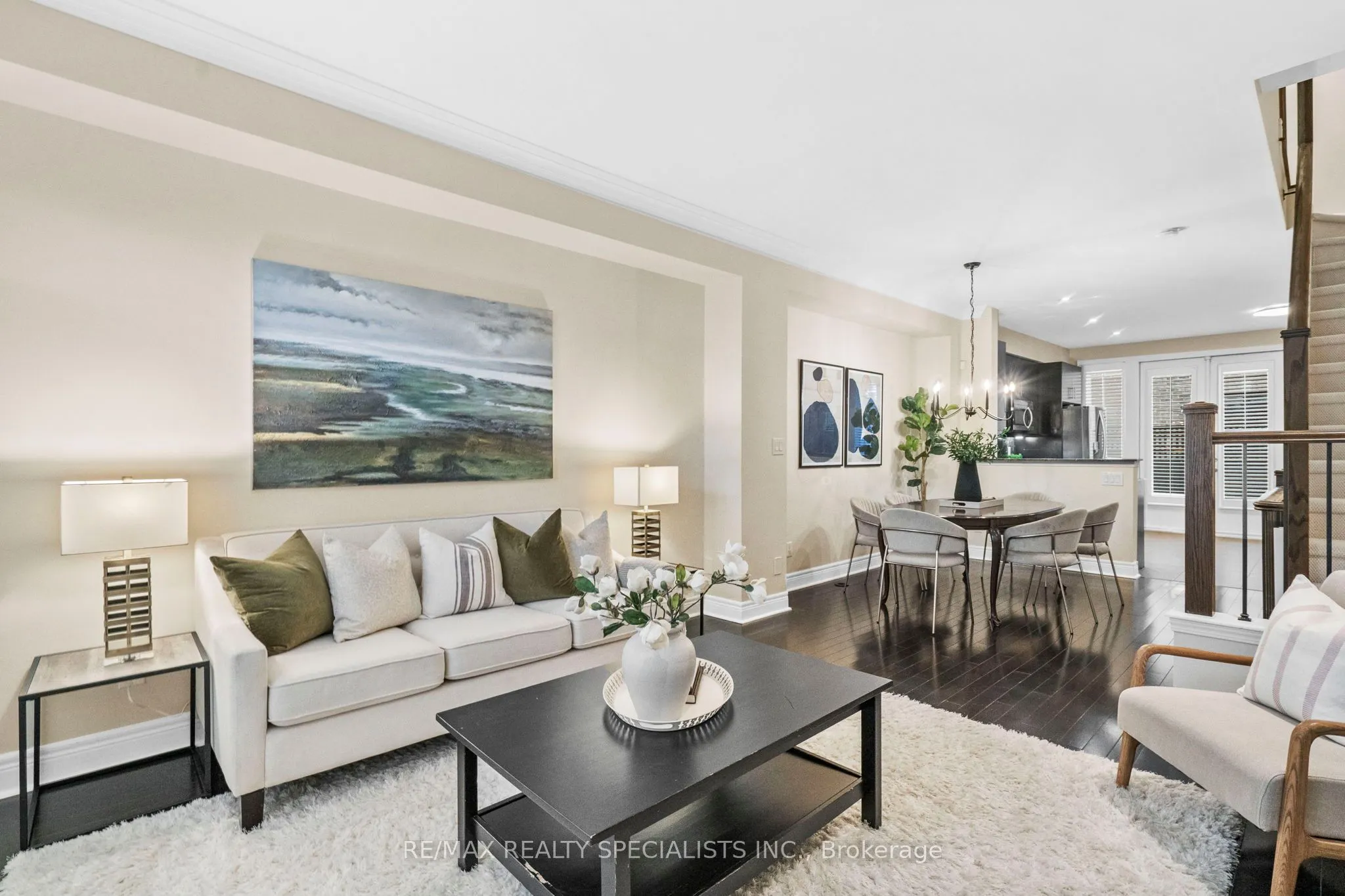 1812 Burnhamthorpe Road E