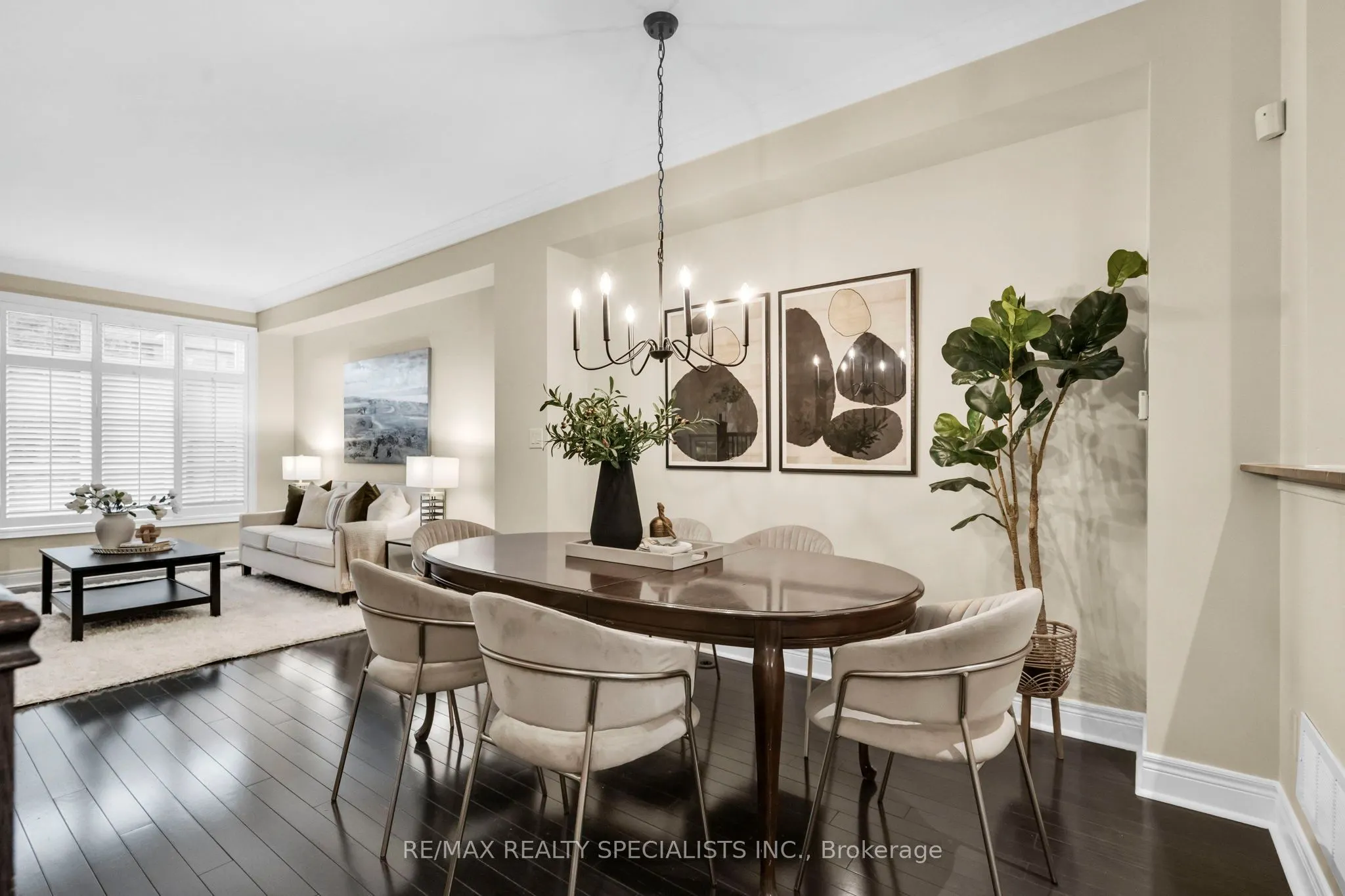 1812 Burnhamthorpe Road E