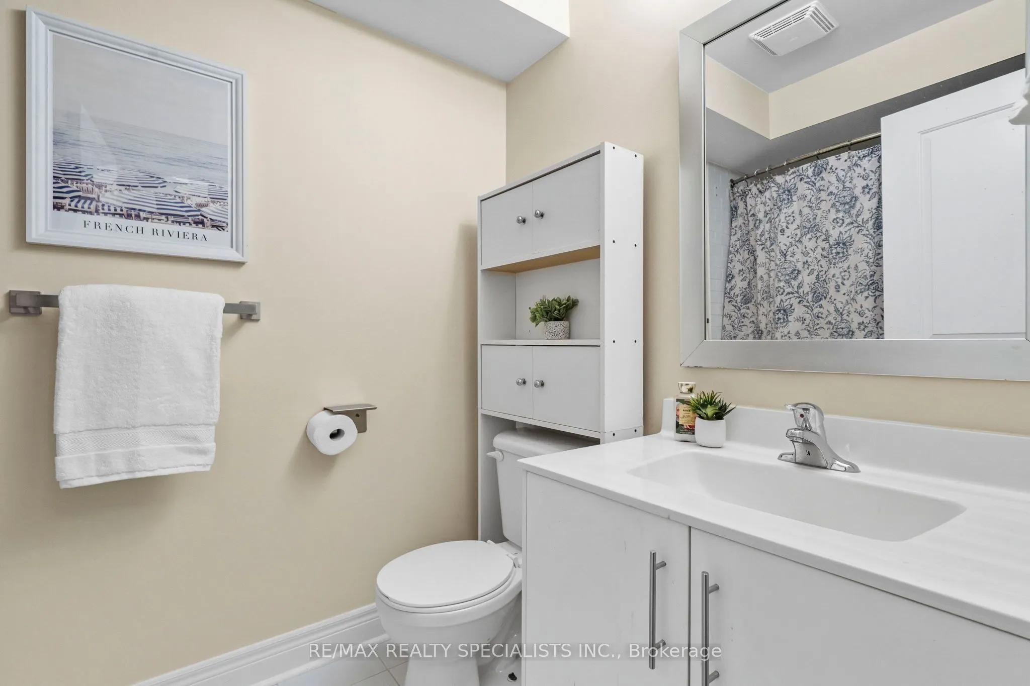 1812 Burnhamthorpe Road E