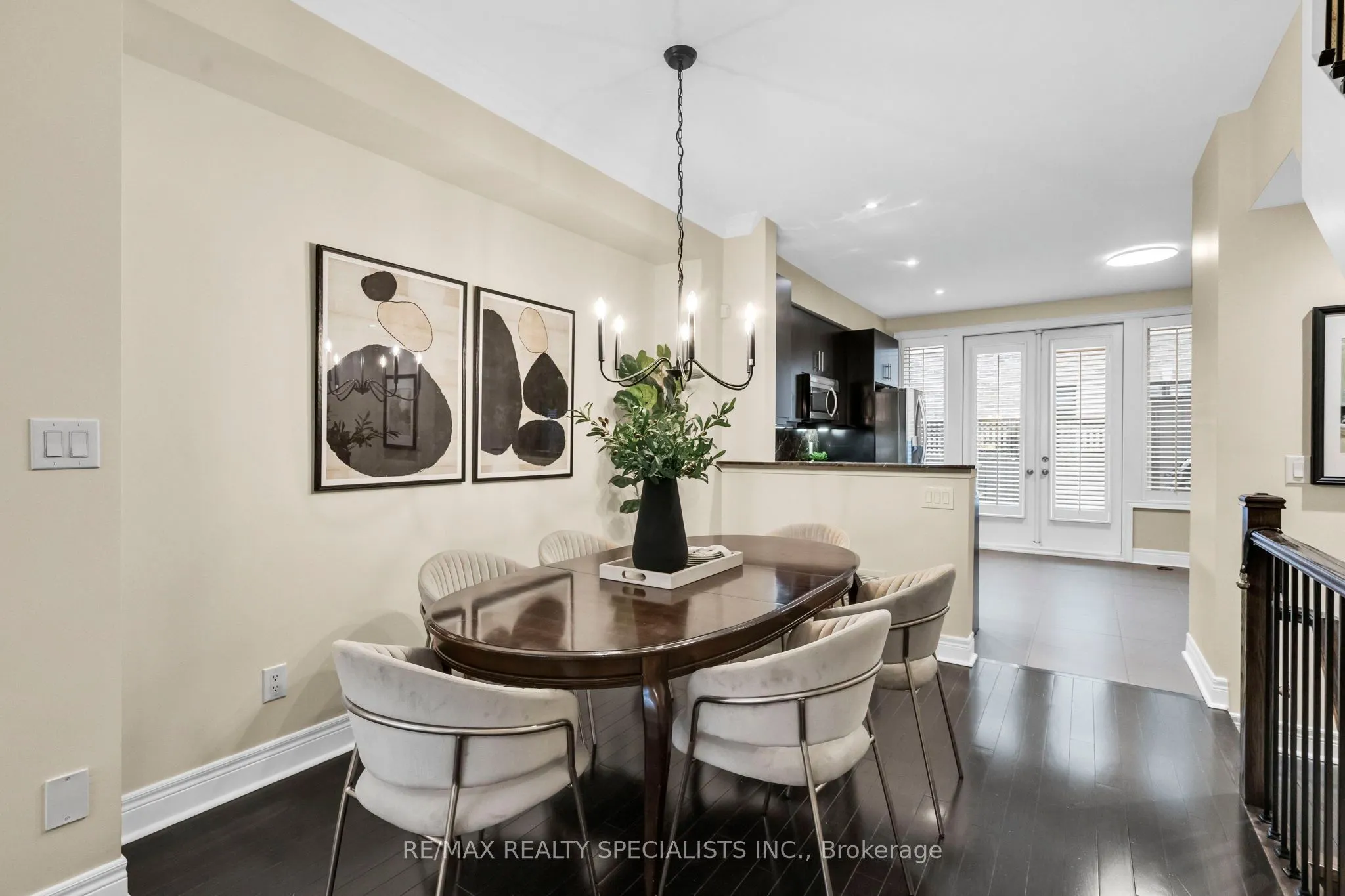 1812 Burnhamthorpe Road E