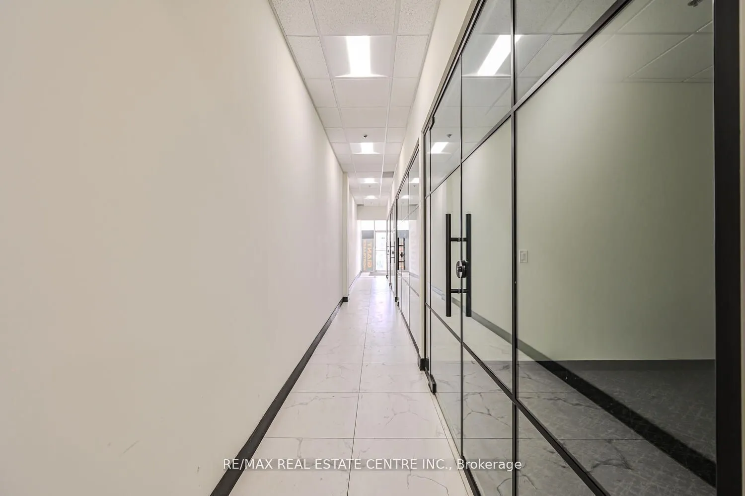 2565 Steeles Avenue E, #22