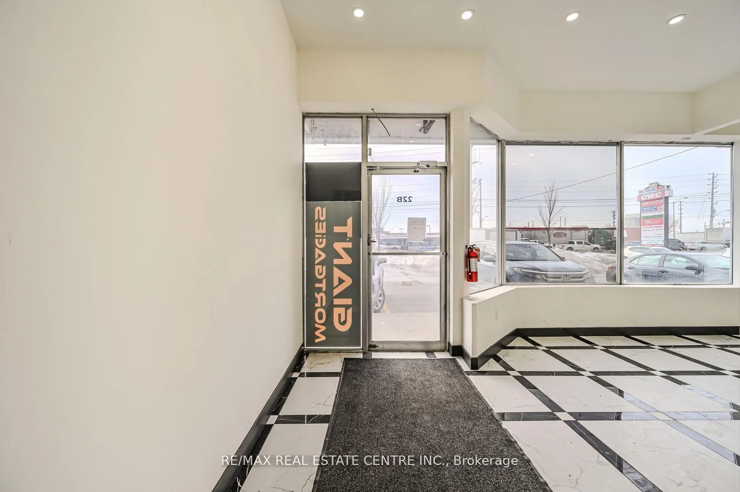 2565 Steeles Avenue E, #22