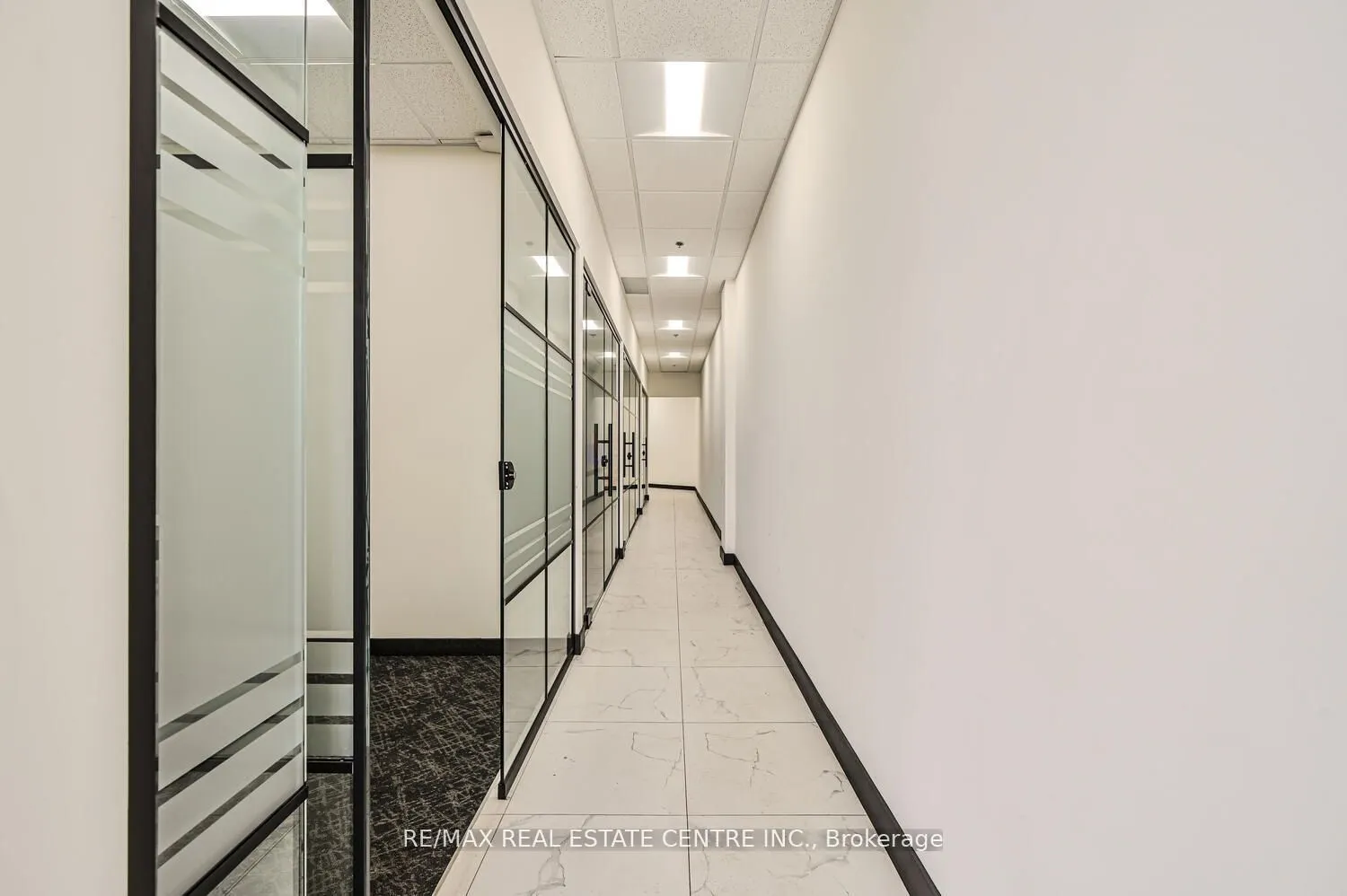 2565 Steeles Avenue E, #22