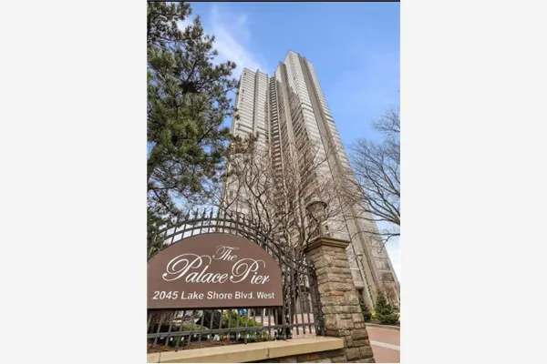 2045 Lake Shore Boulevard W, #2