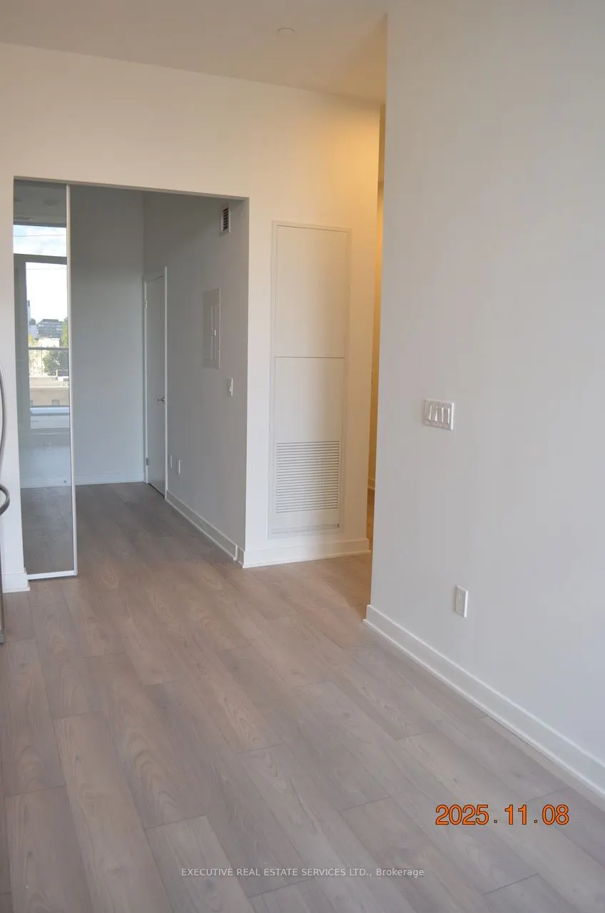 1007 The Queensway W, #219