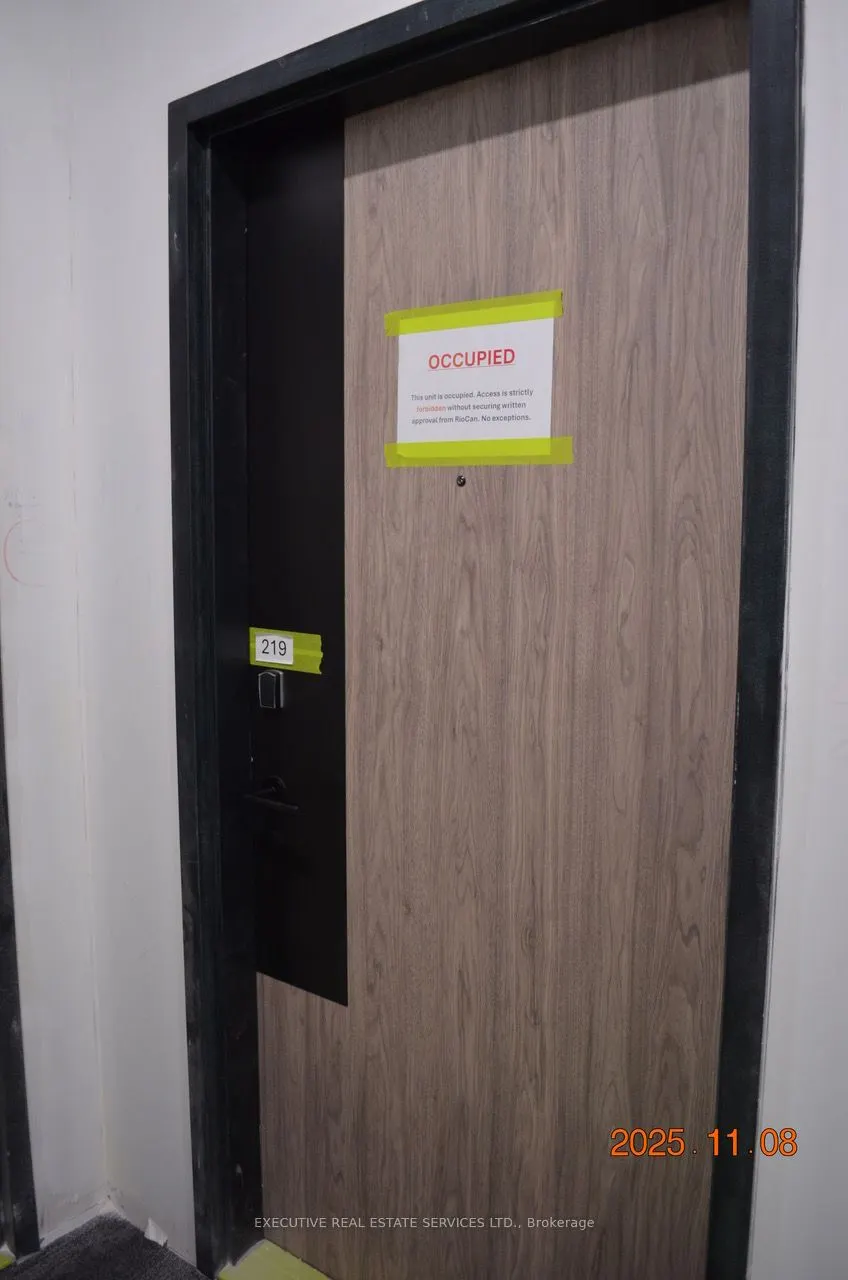 1007 The Queensway W, #219