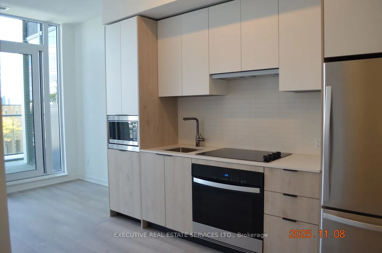 1007 The Queensway W, #219