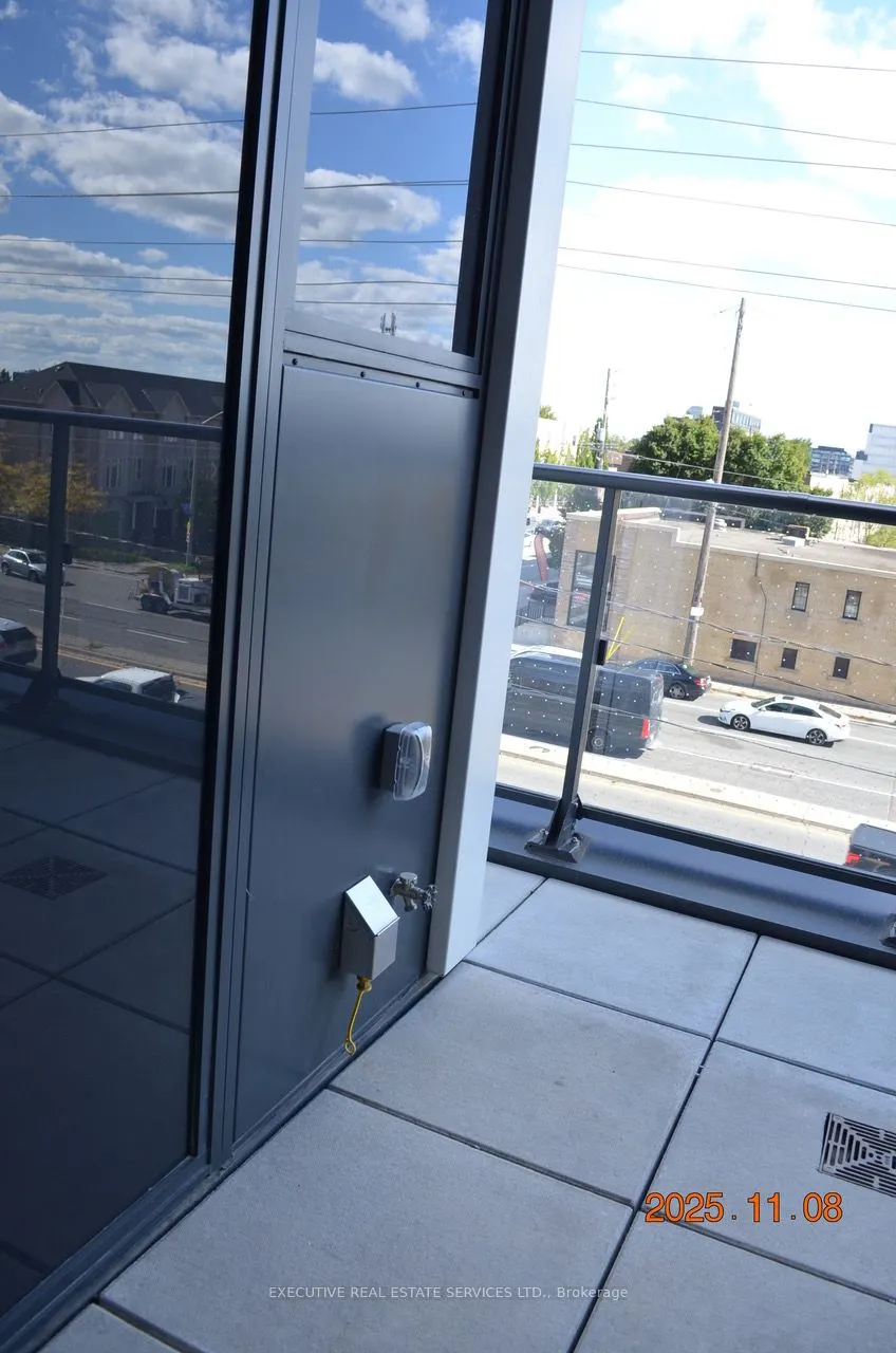 1007 The Queensway W, #219