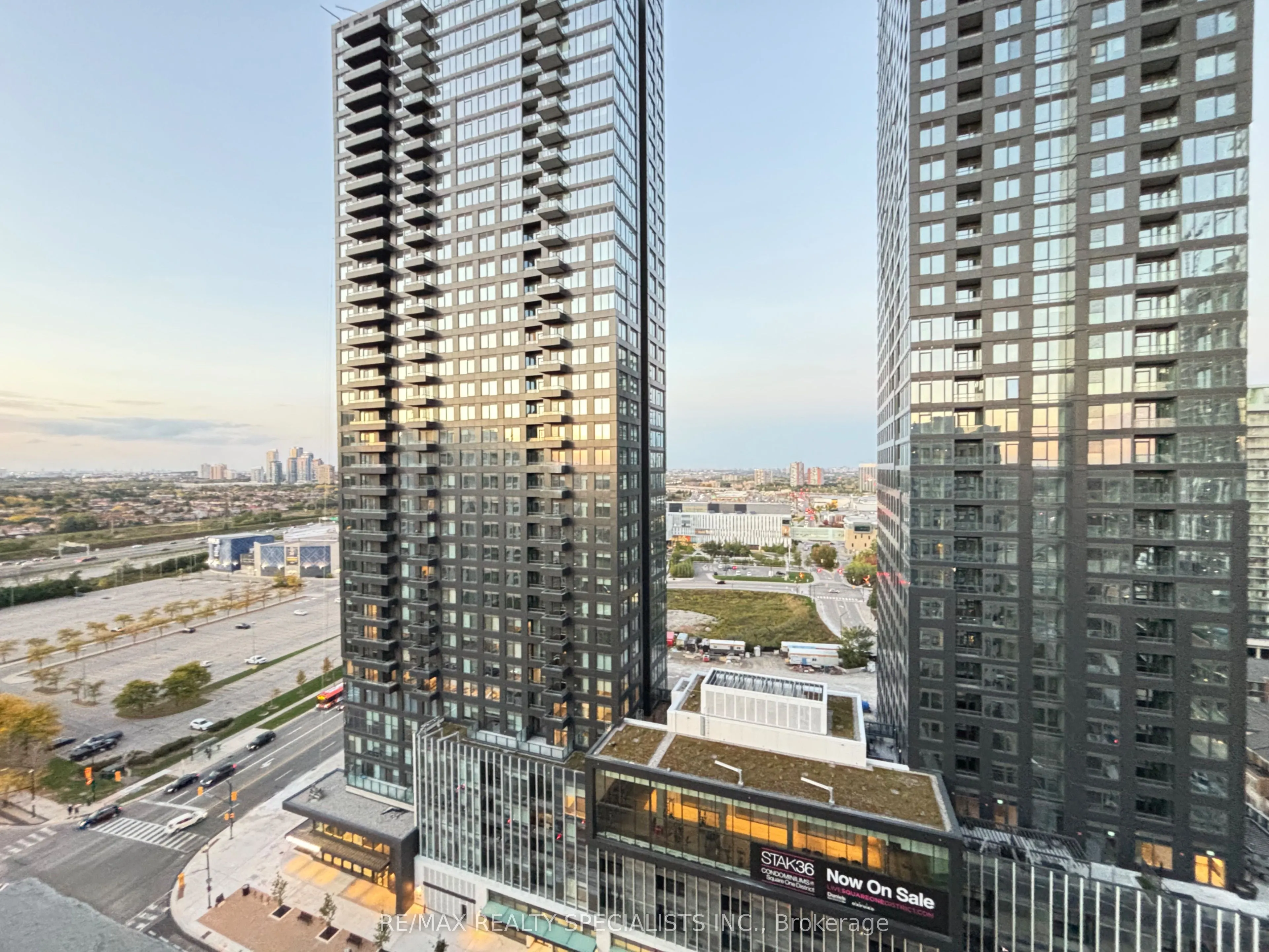 330 Rathburn Road W, #2206