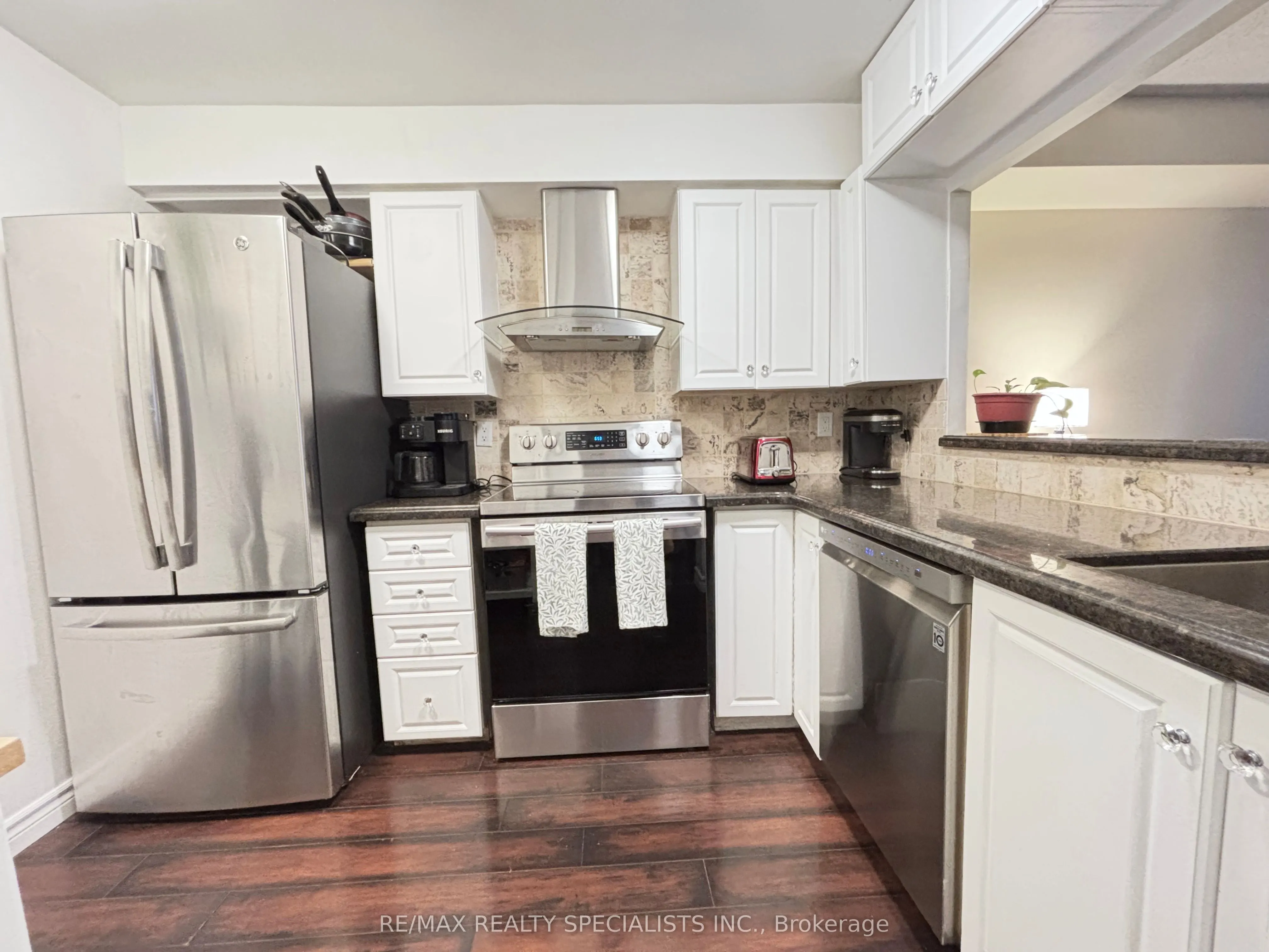 330 Rathburn Road W, #2206