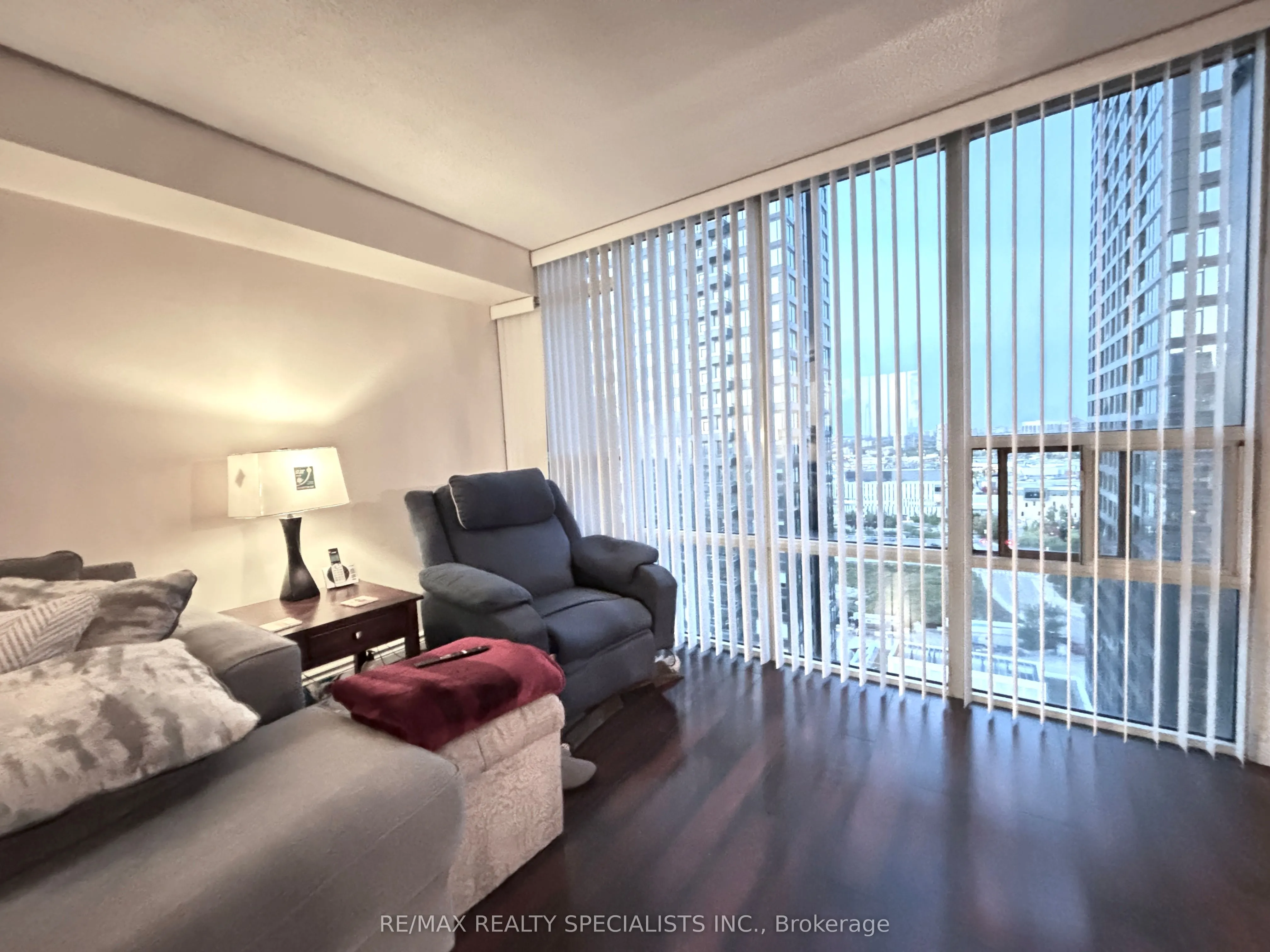 330 Rathburn Road W, #2206