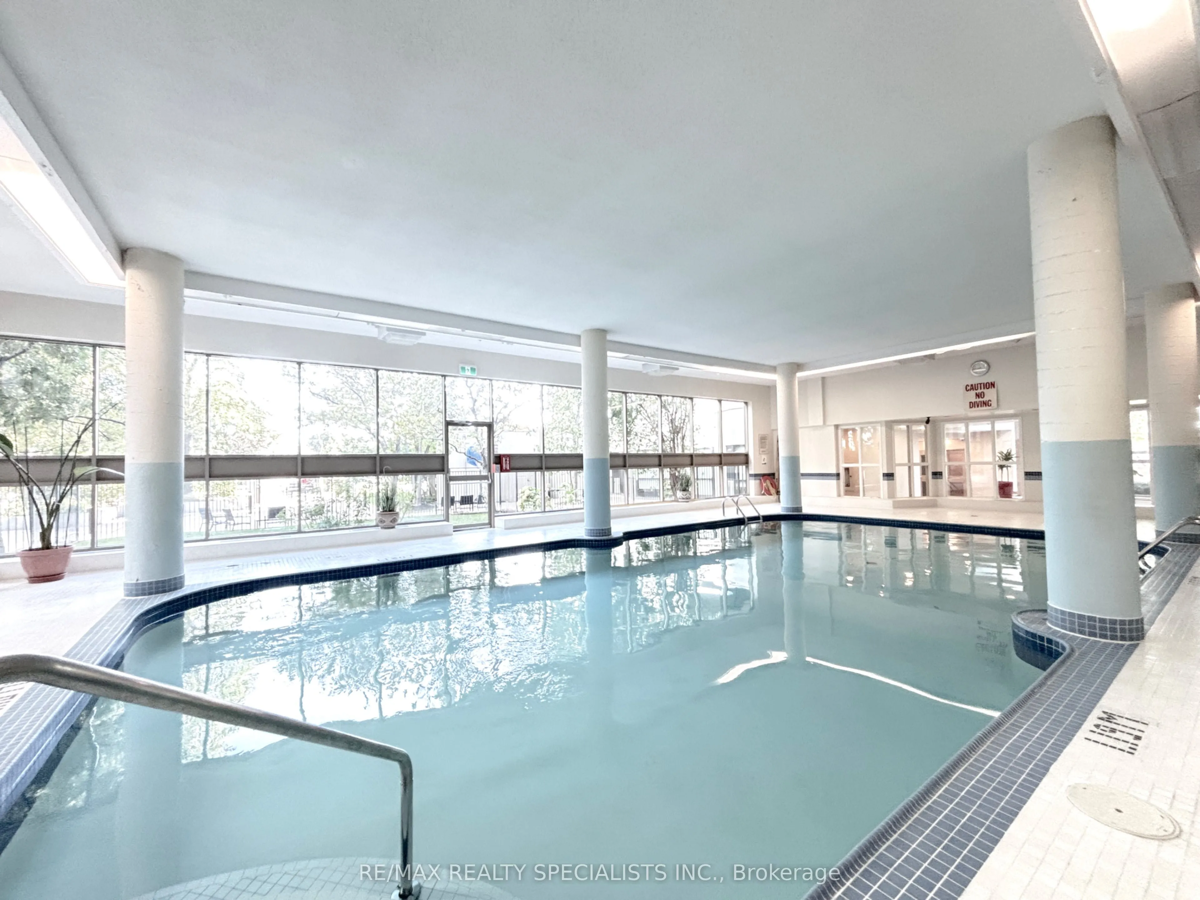 330 Rathburn Road W, #2206