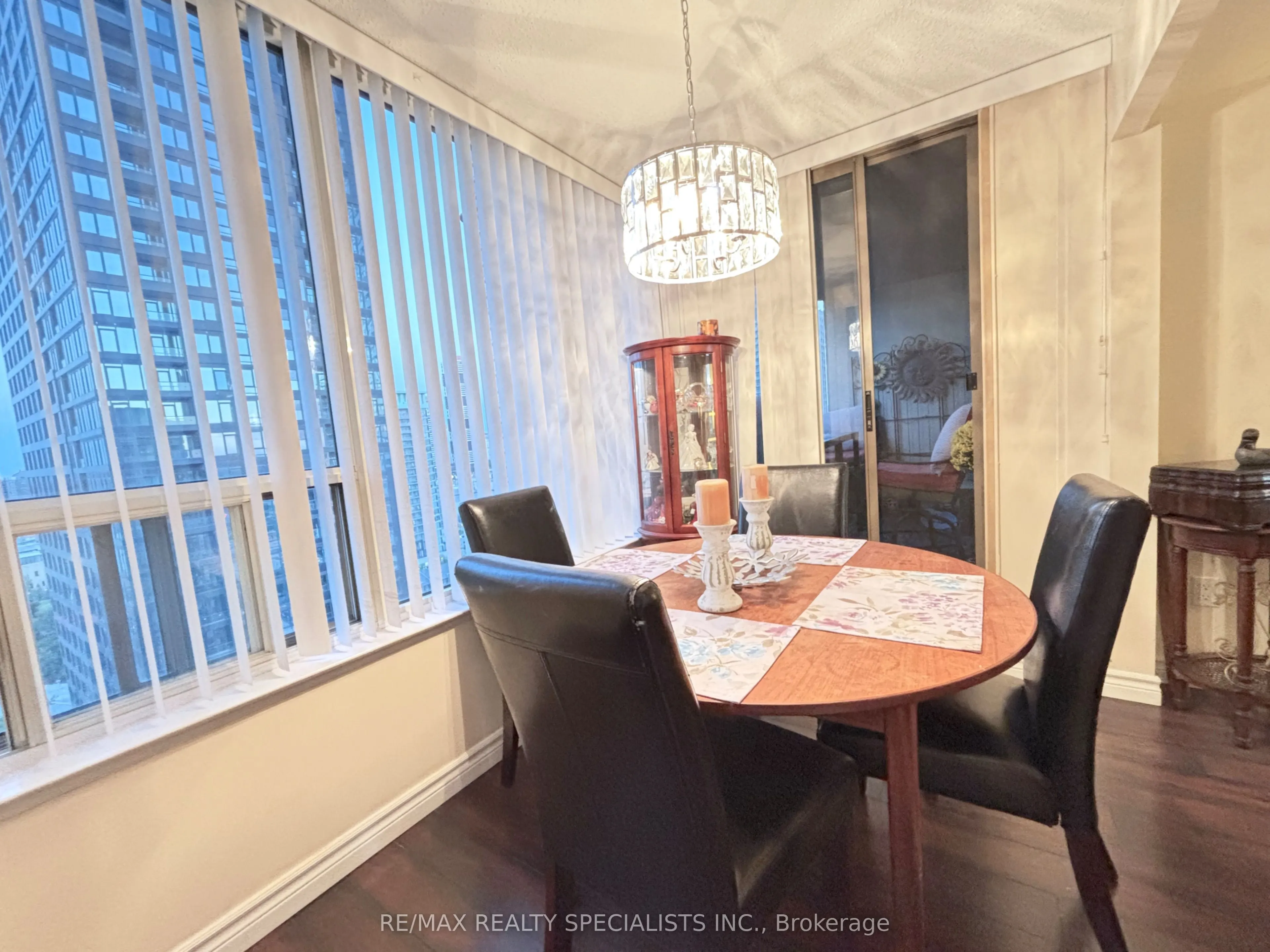 330 Rathburn Road W, #2206