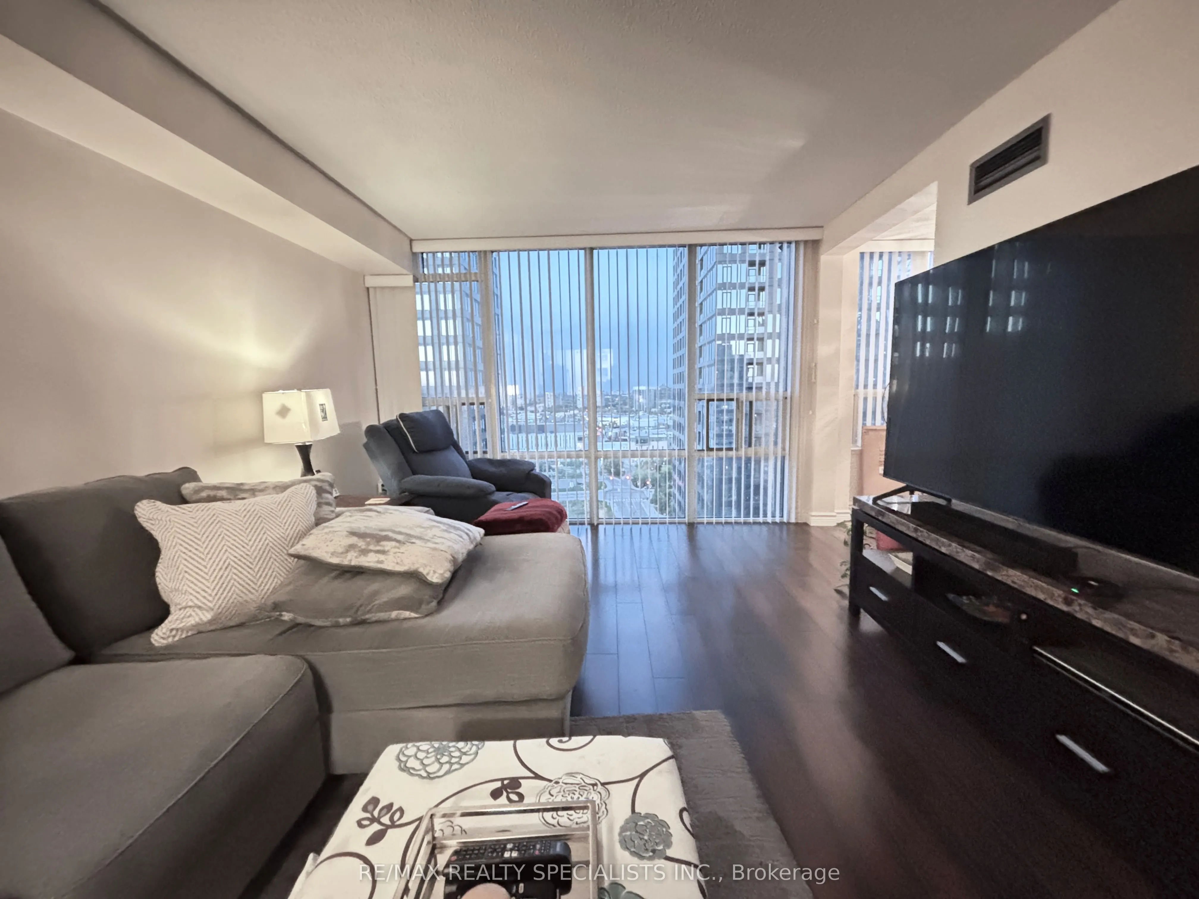 330 Rathburn Road W, #2206