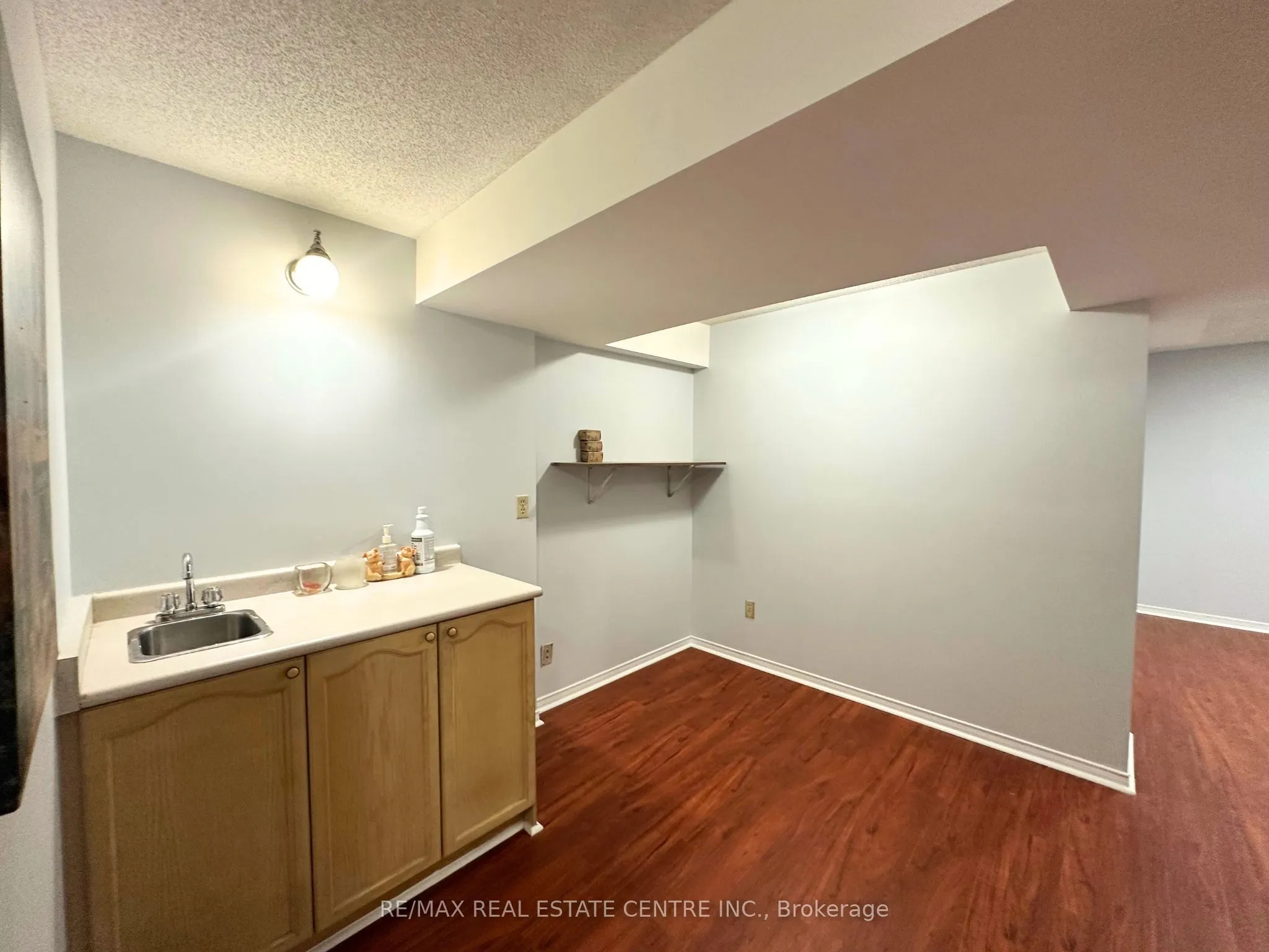 2215 Cleaver Avenue, #22