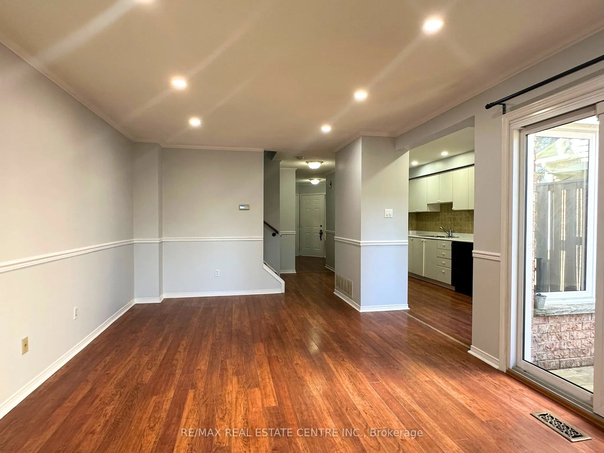 2215 Cleaver Avenue, #22