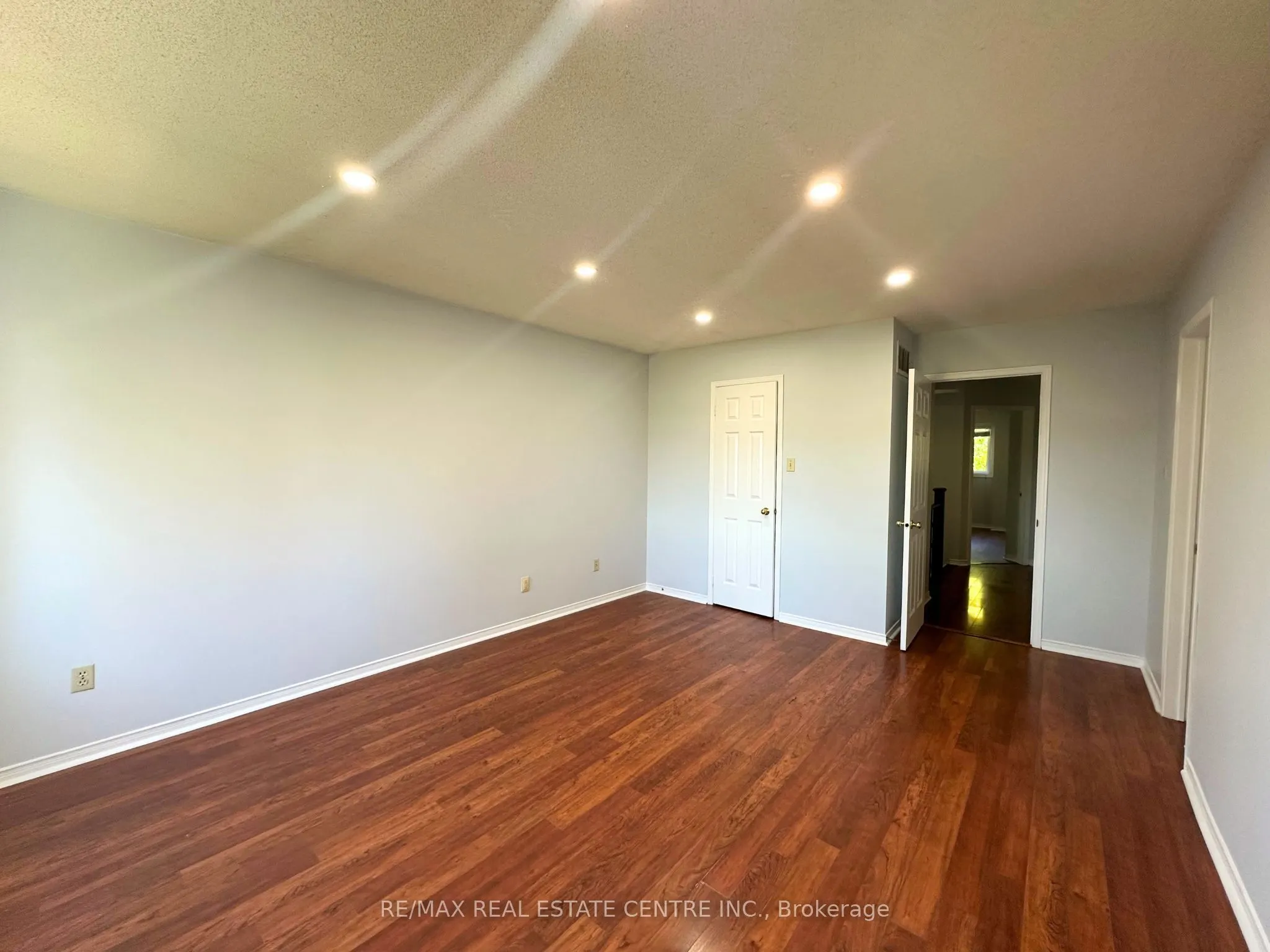 2215 Cleaver Avenue, #22