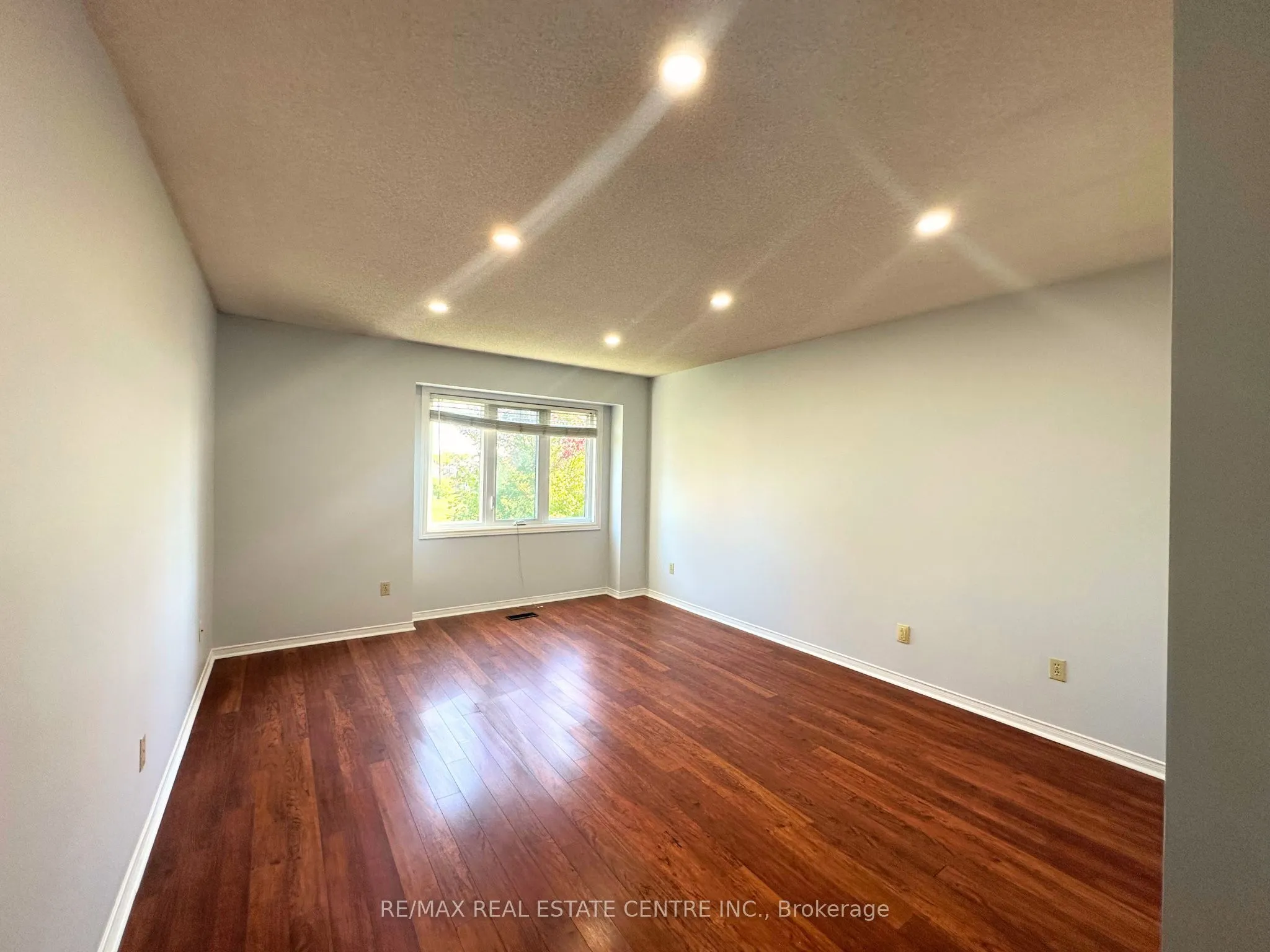 2215 Cleaver Avenue, #22