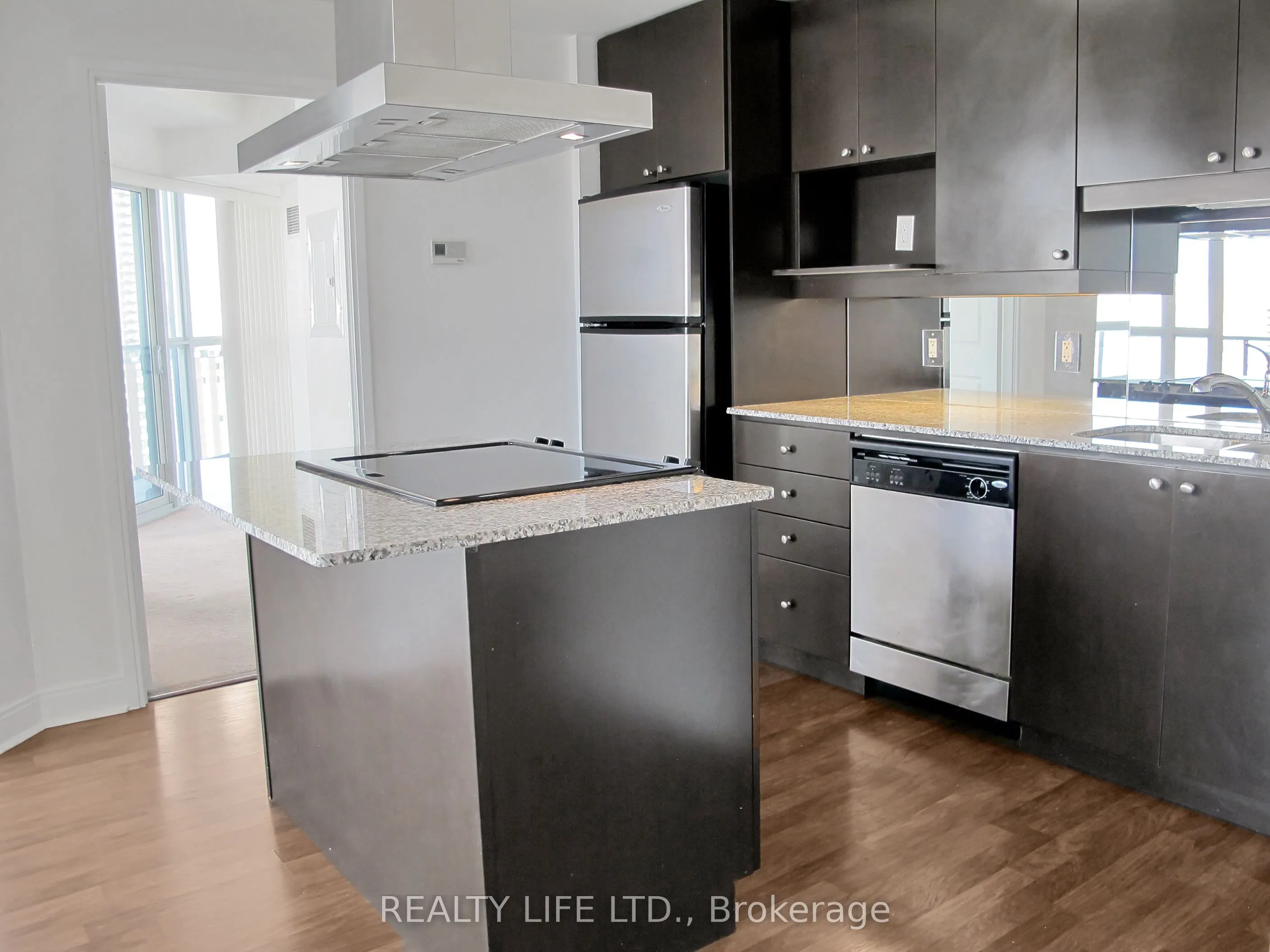 60 Absolute Avenue, #1401