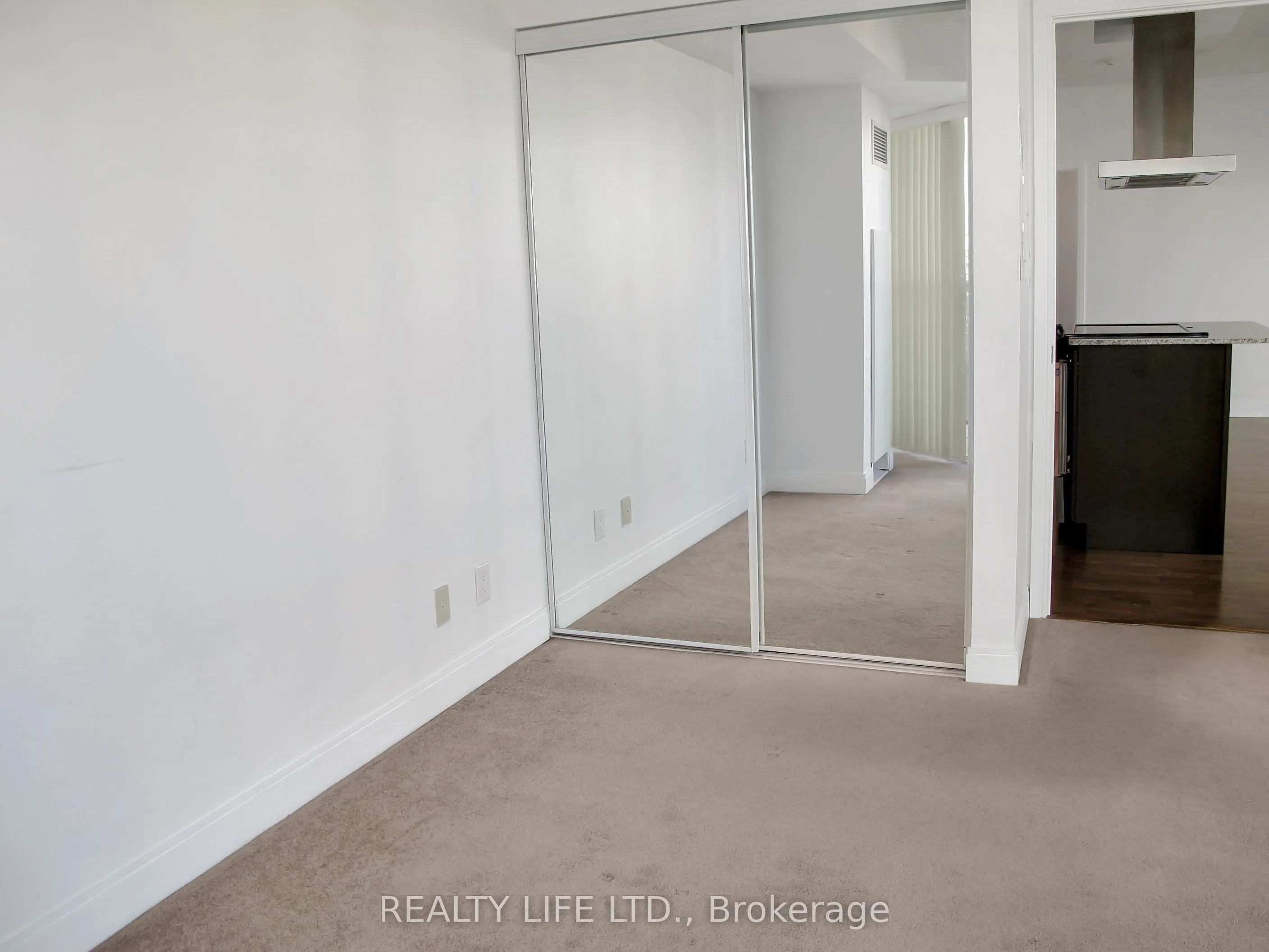 60 Absolute Avenue, #1401