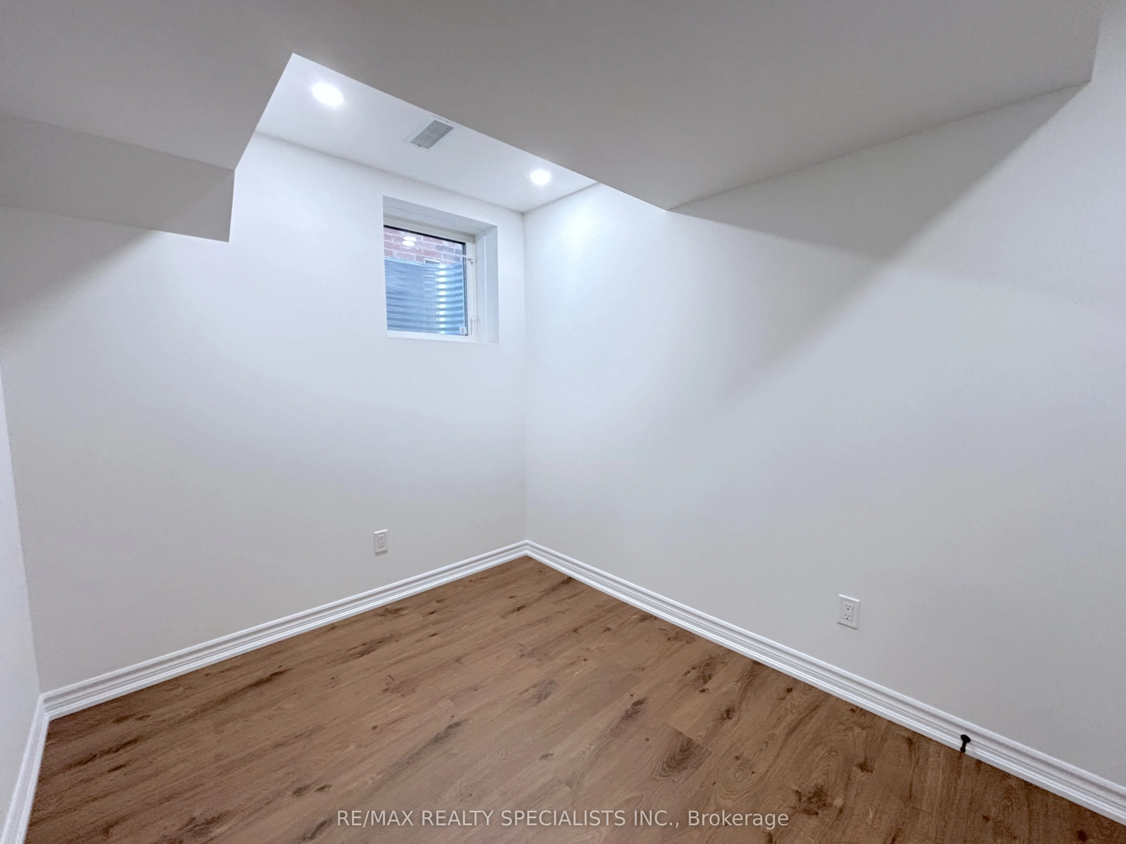 29 Quinton Ridge, #Lower