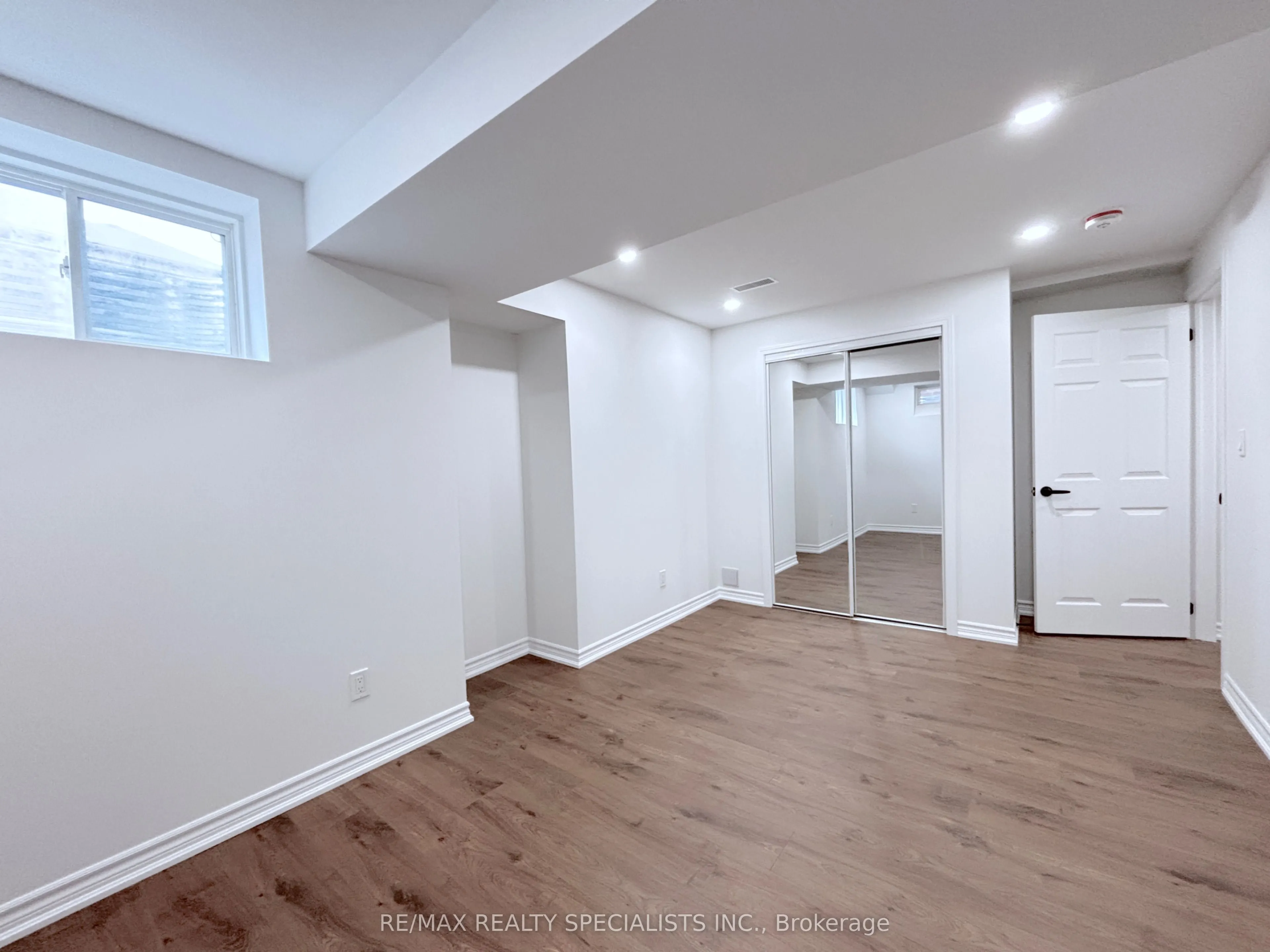 29 Quinton Ridge, #Lower