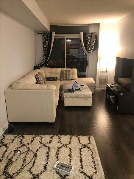 3888 Duke Of York Boulevard, #1927