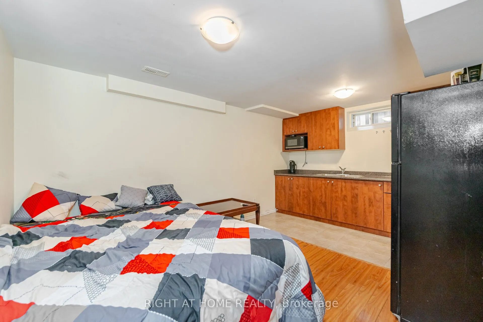 30 Queen Mary Drive, #Basement