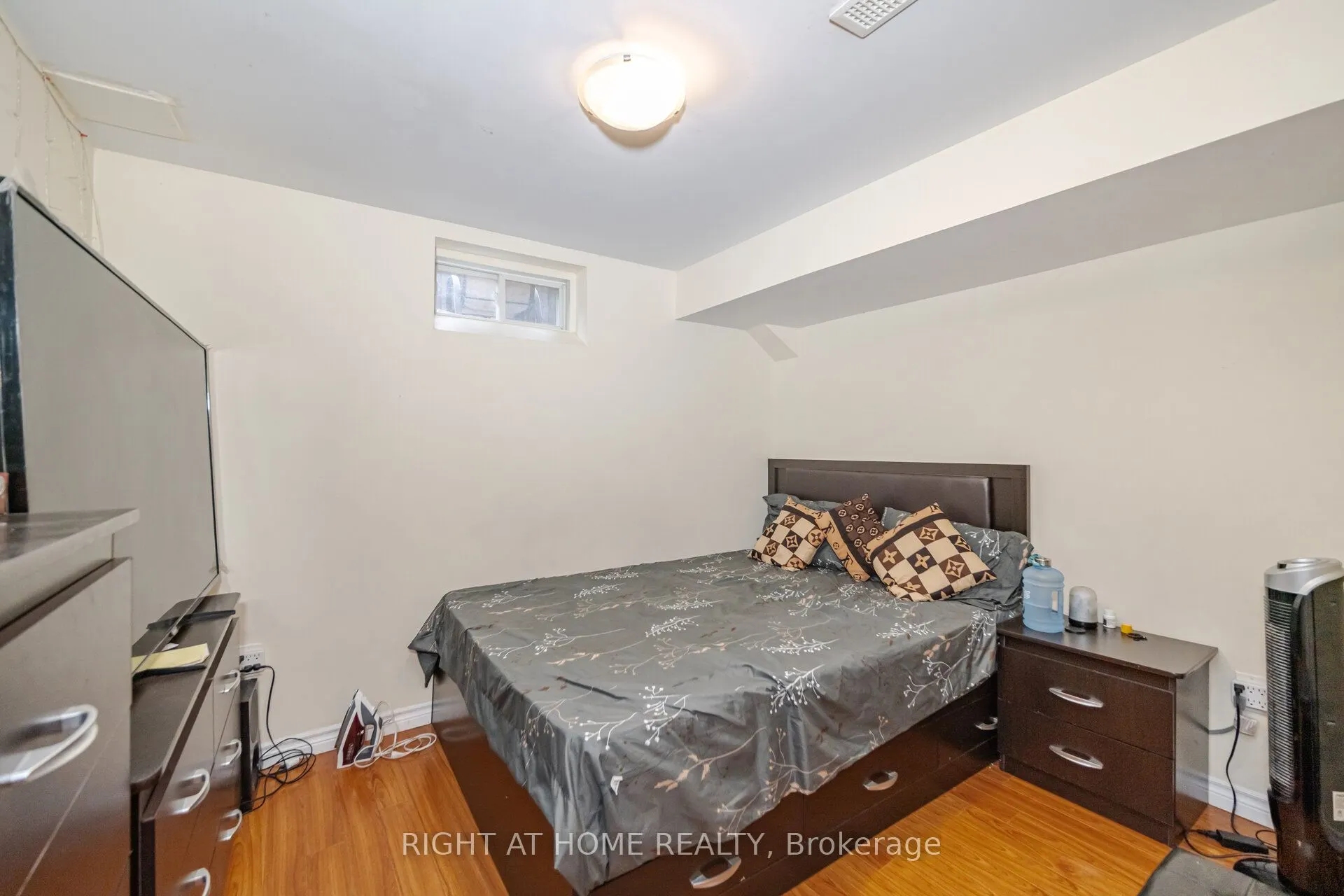 30 Queen Mary Drive, #Basement