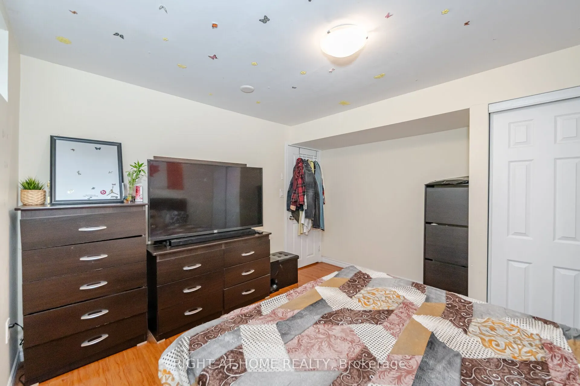 30 Queen Mary Drive, #Basement