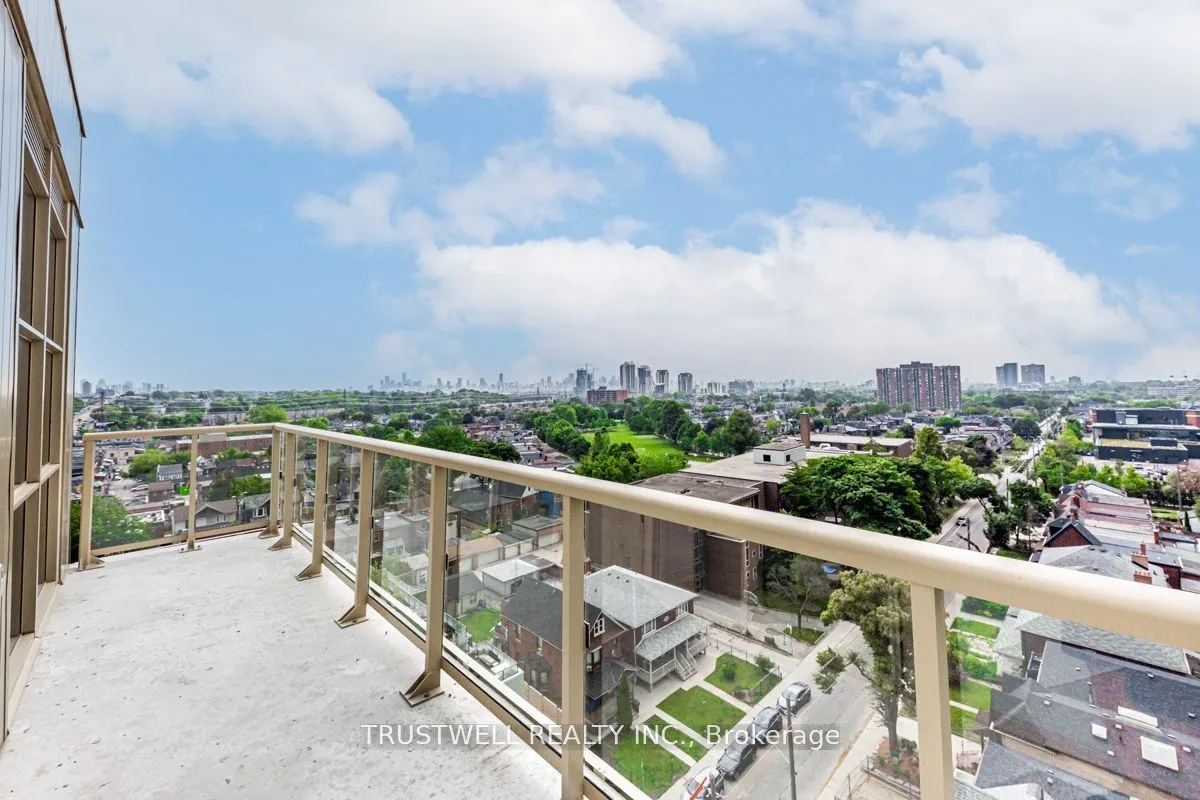 1787 St Clair Avenue W, #1107