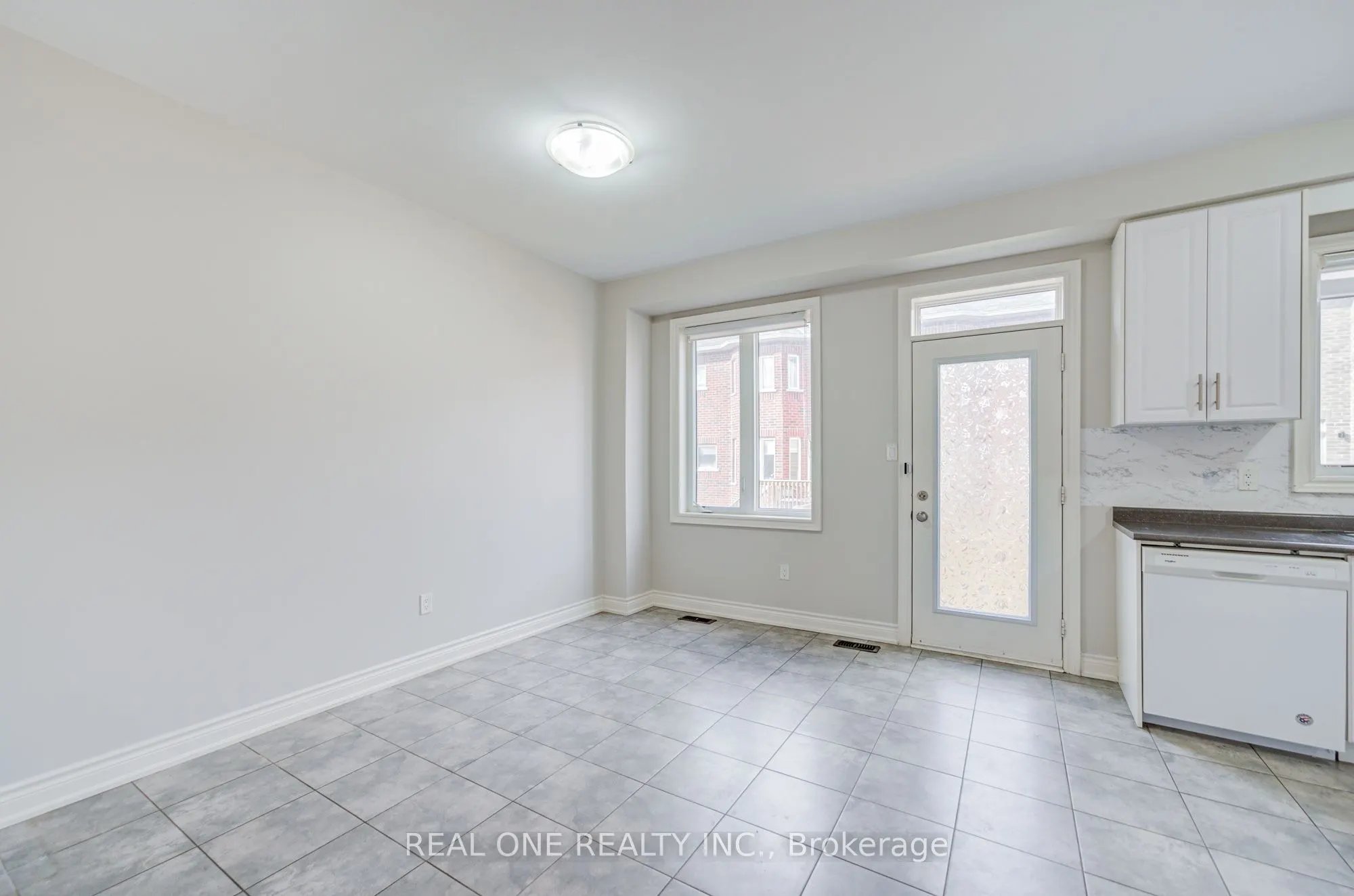 475 Silver Maple Road