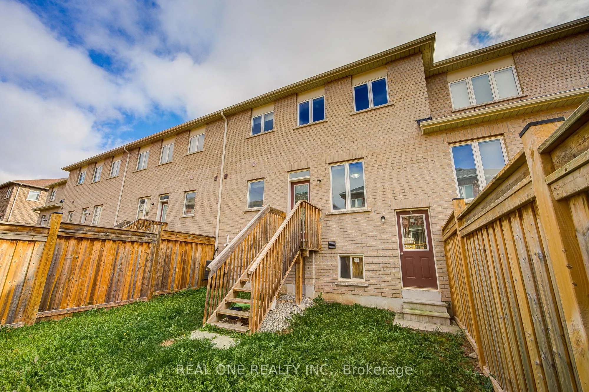 475 Silver Maple Road