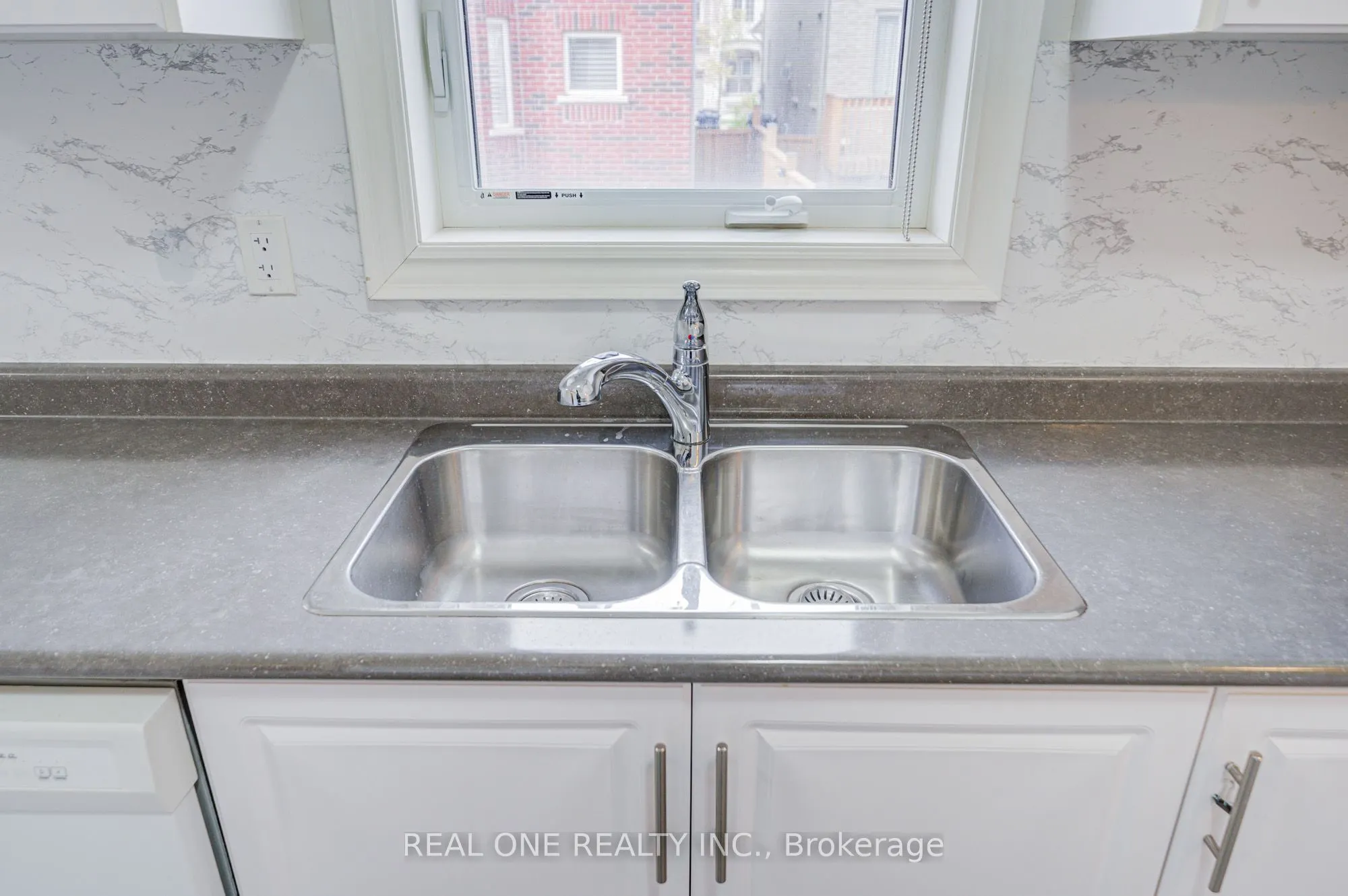 475 Silver Maple Road