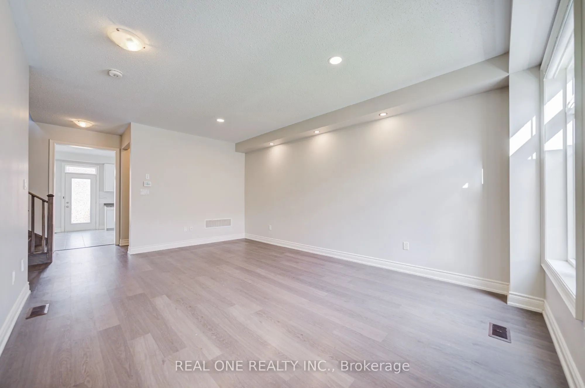 475 Silver Maple Road