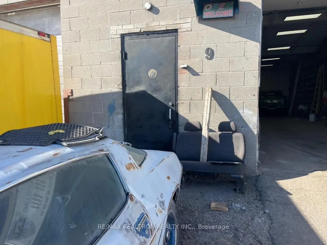 2400 Finch Avenue W, #Unit 9