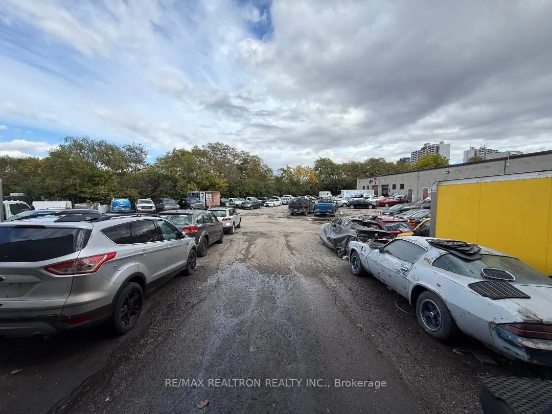 2400 Finch Avenue W, #Unit 9