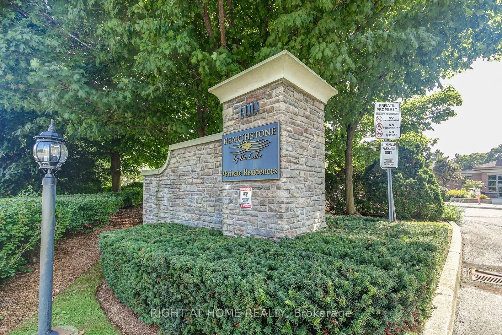 100 Burloak Drive, #1301