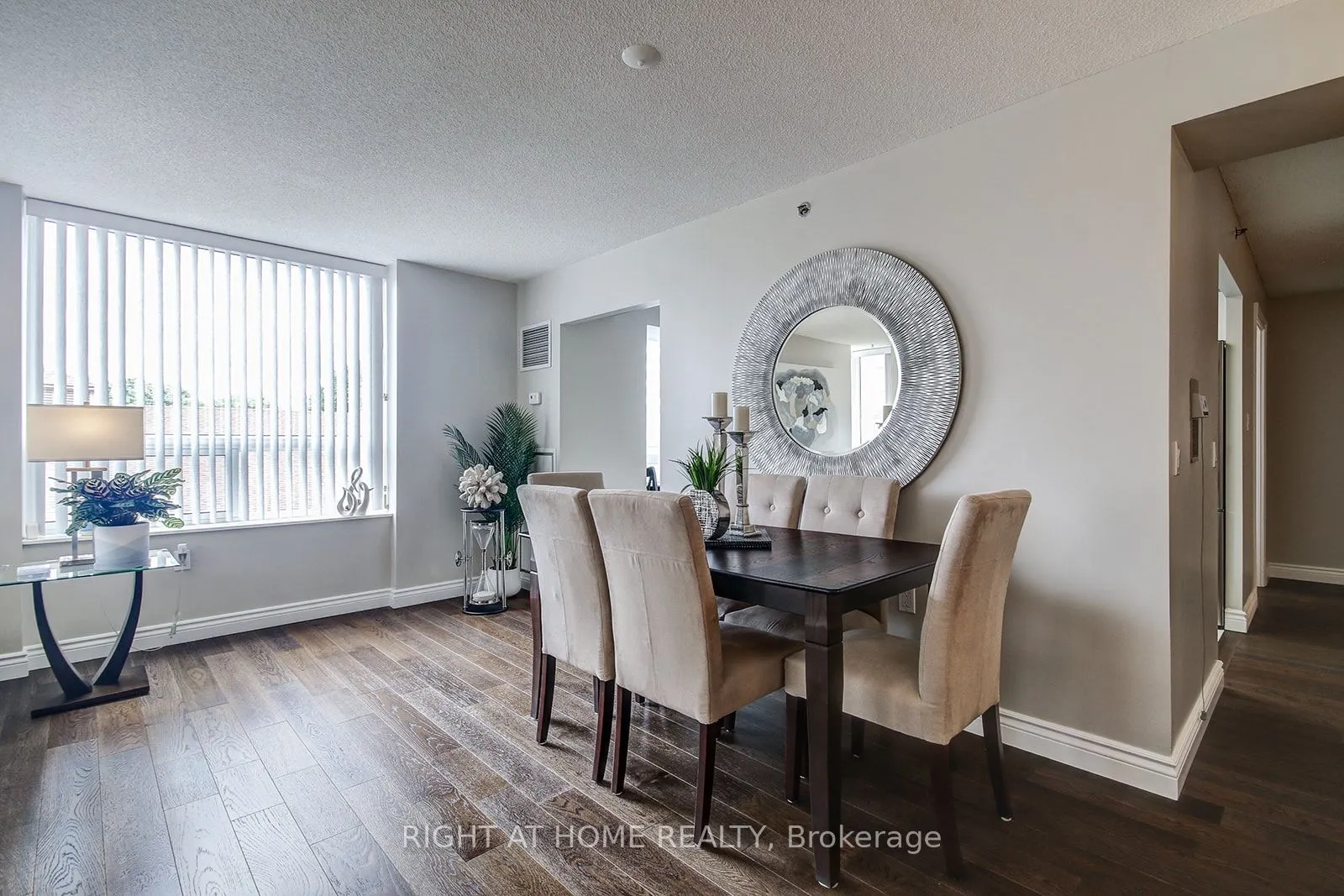 100 Burloak Drive, #1301