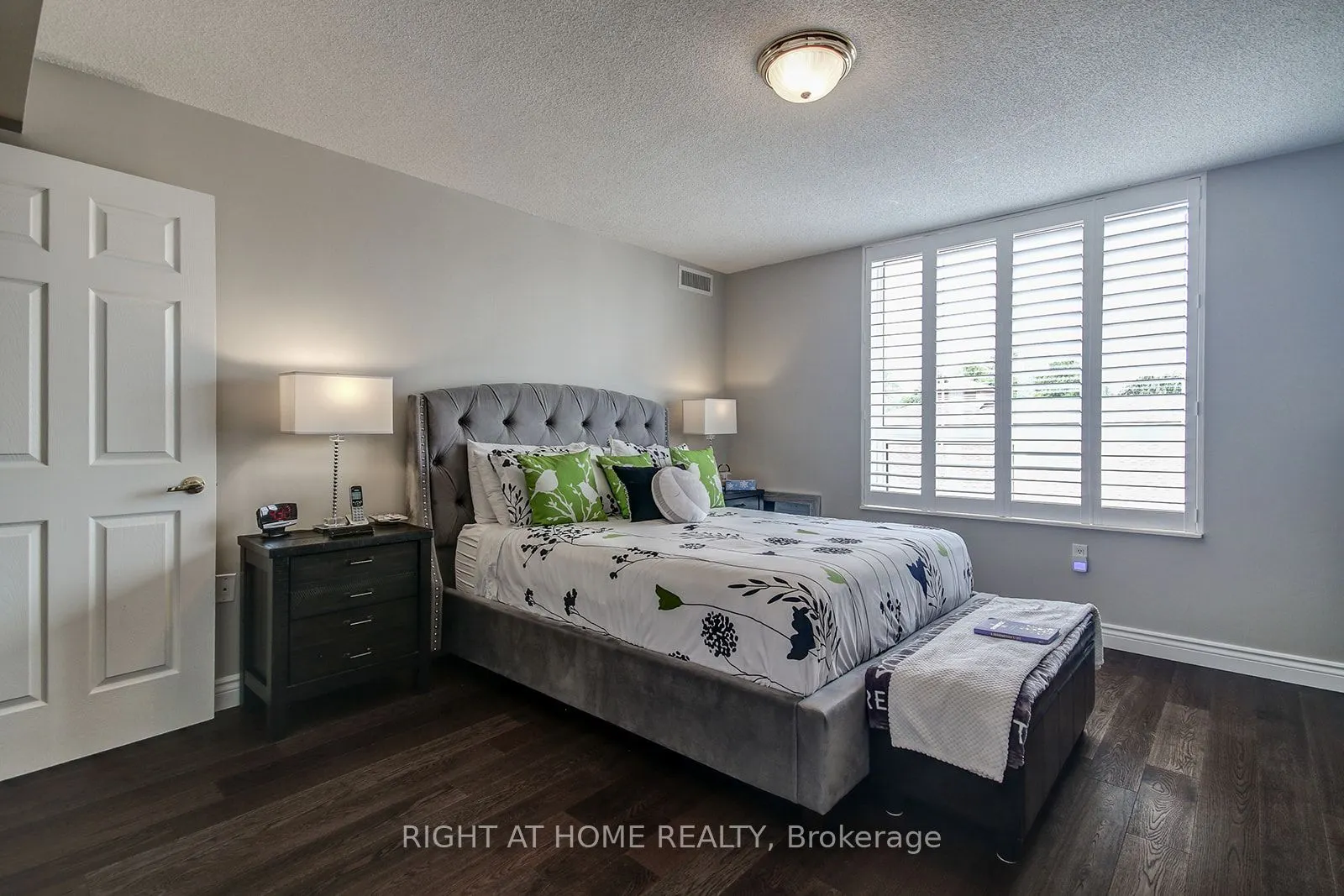 100 Burloak Drive, #1301